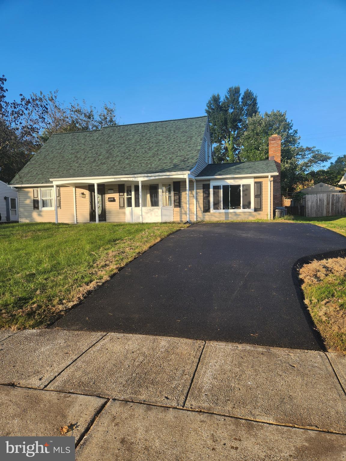 Real estate listing preview #2