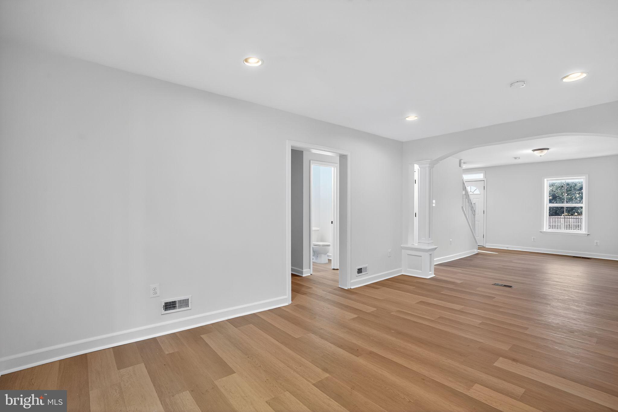 Real estate listing preview #6