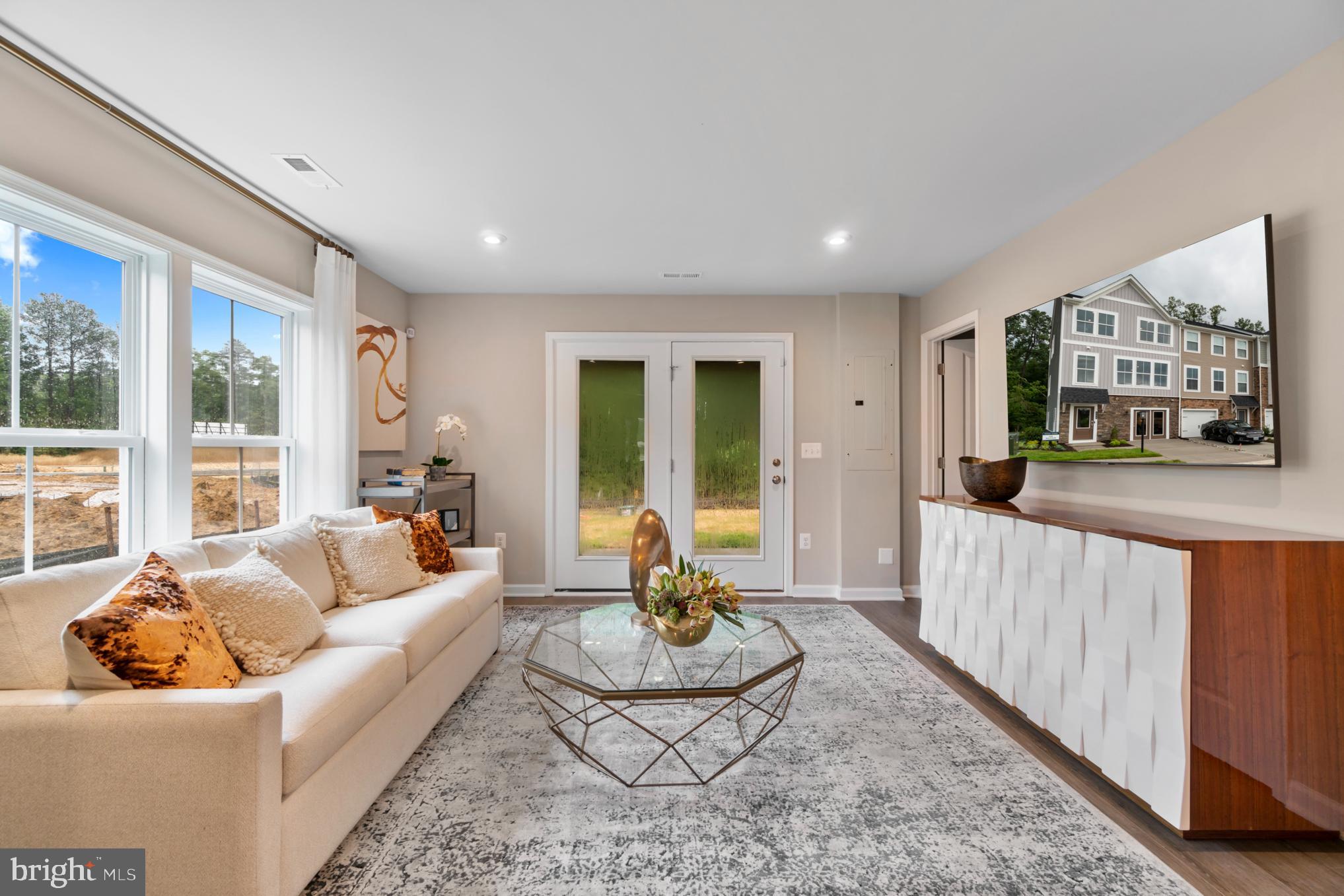 Real estate listing preview #14