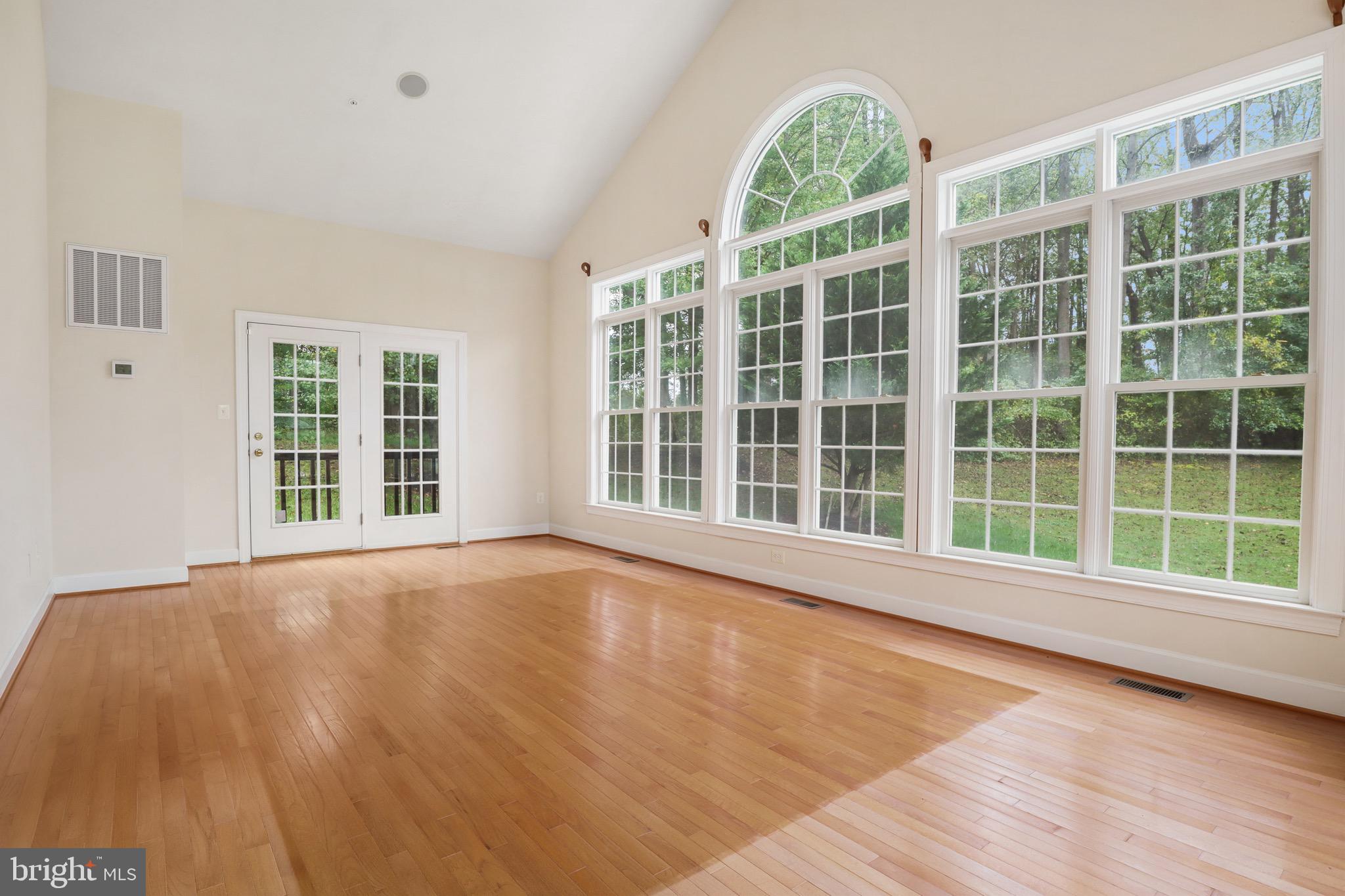 Real estate listing preview #25