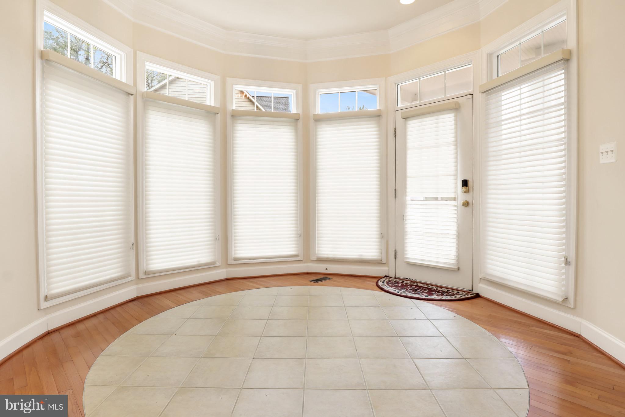 Real estate listing preview #7