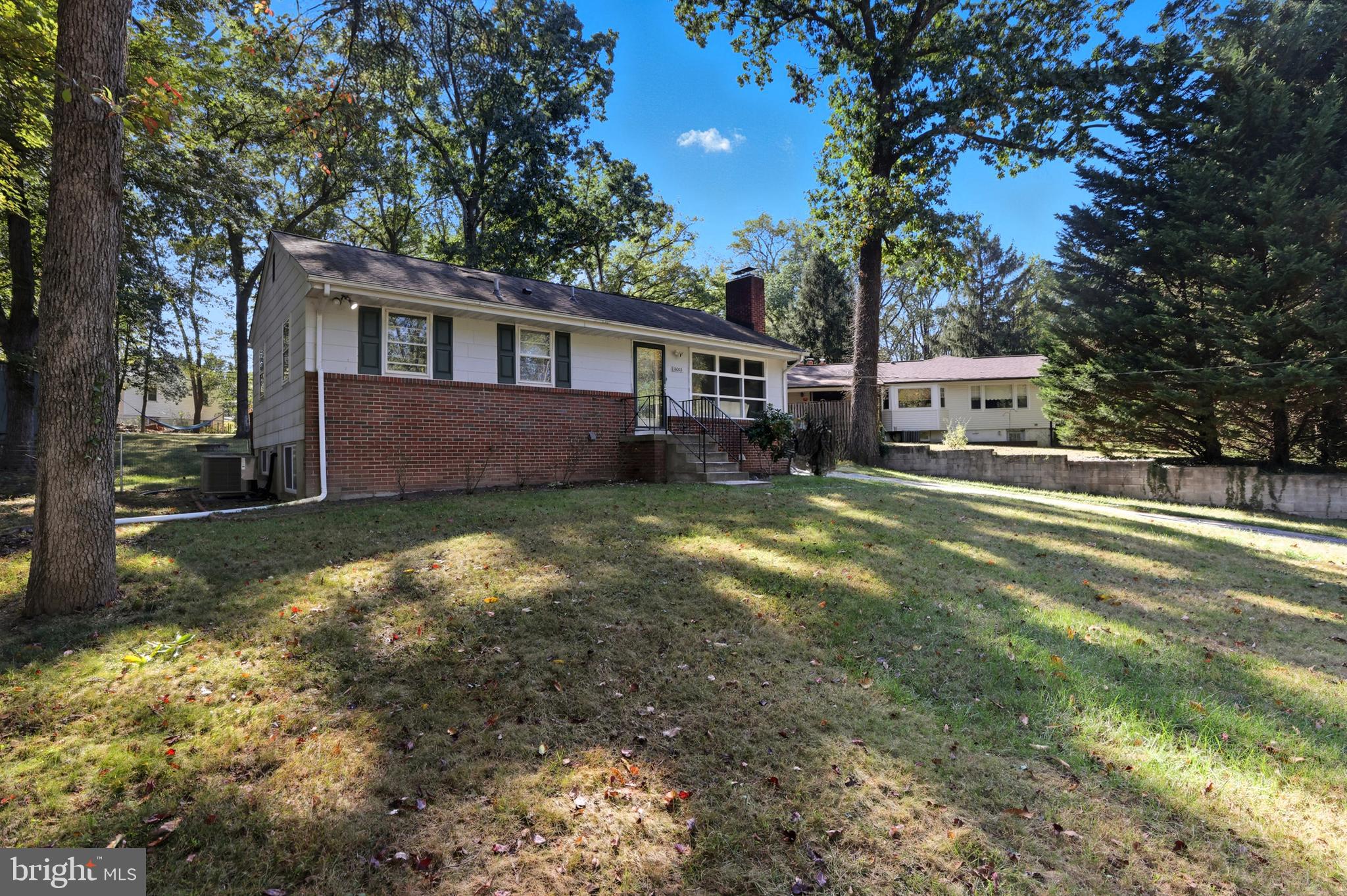 Real estate listing preview #3