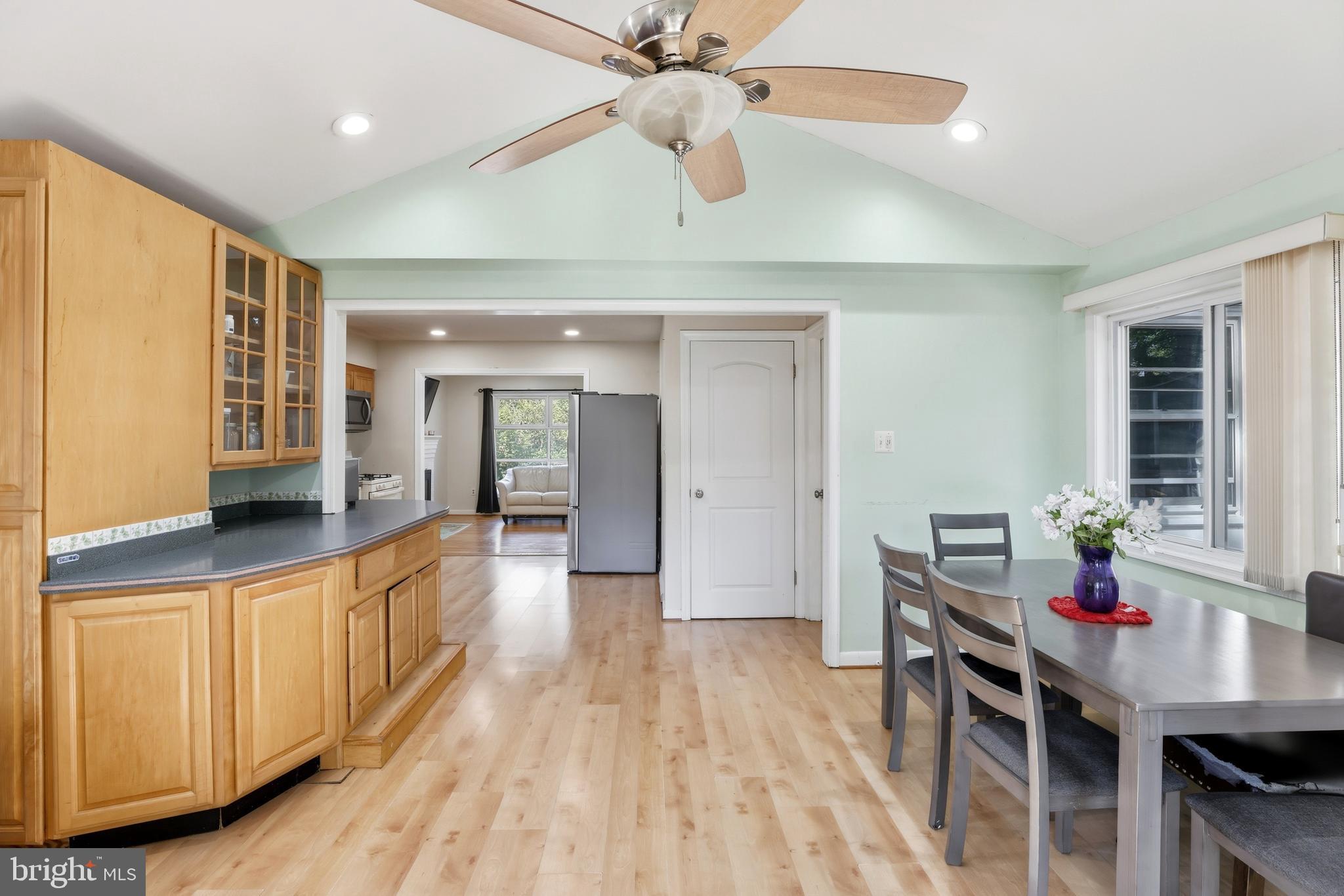 Real estate listing preview #12