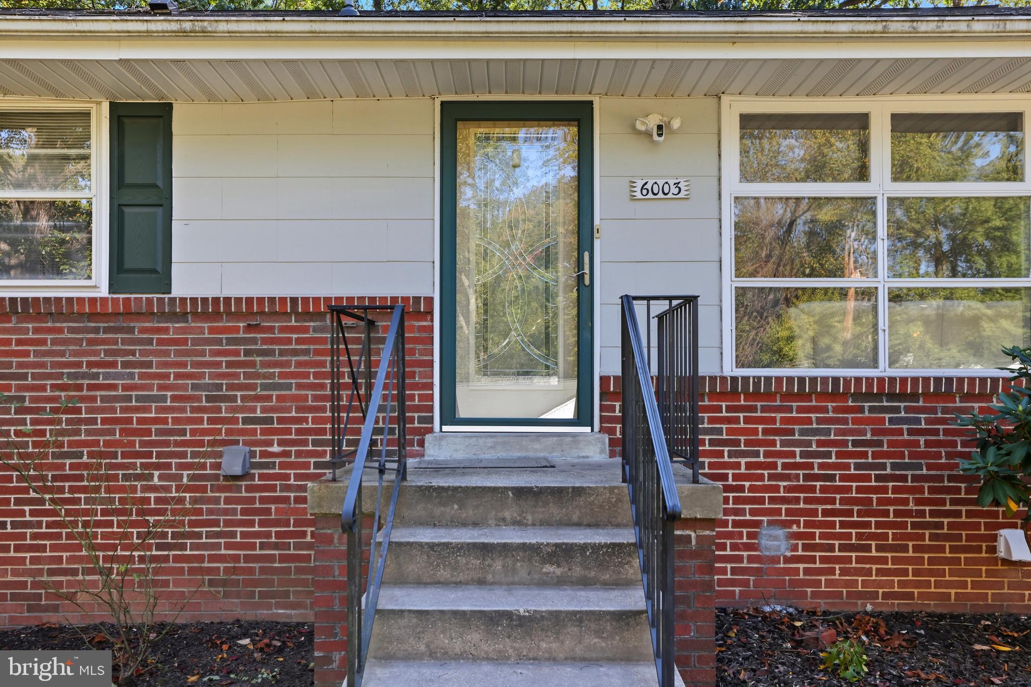 Real estate listing preview #4