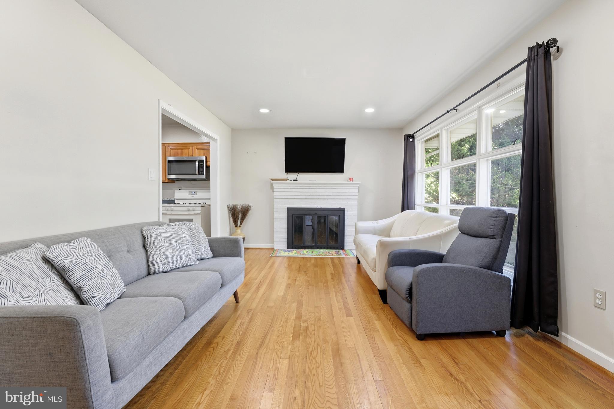 Real estate listing preview #7