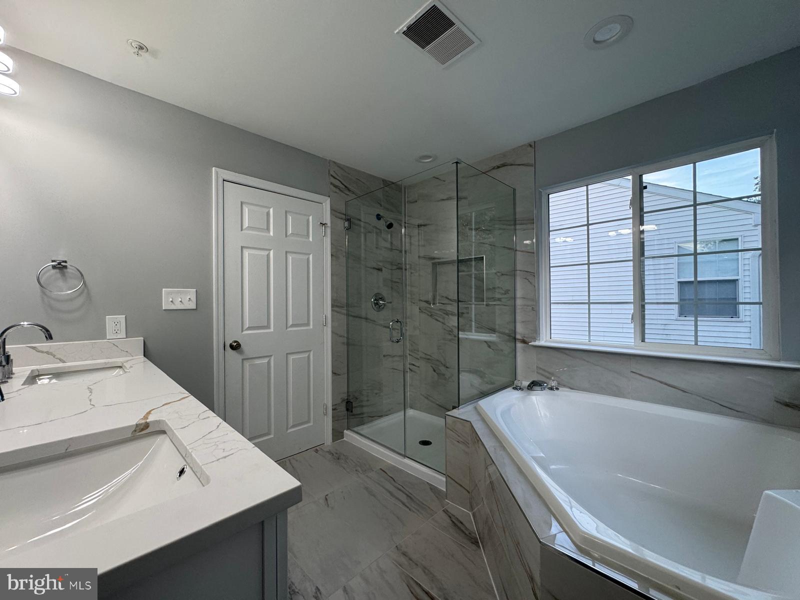 Real estate listing preview #9