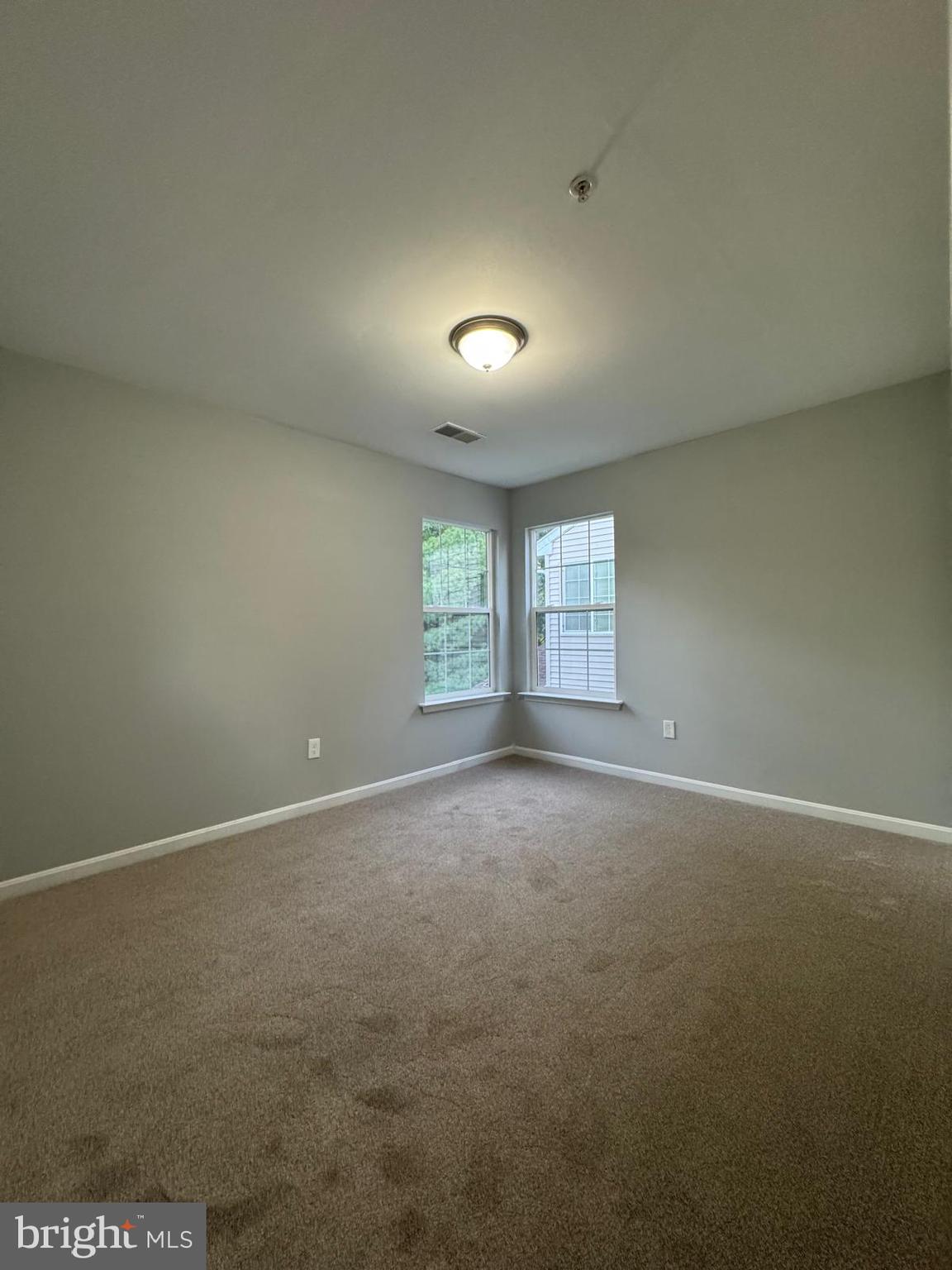 Real estate listing preview #14