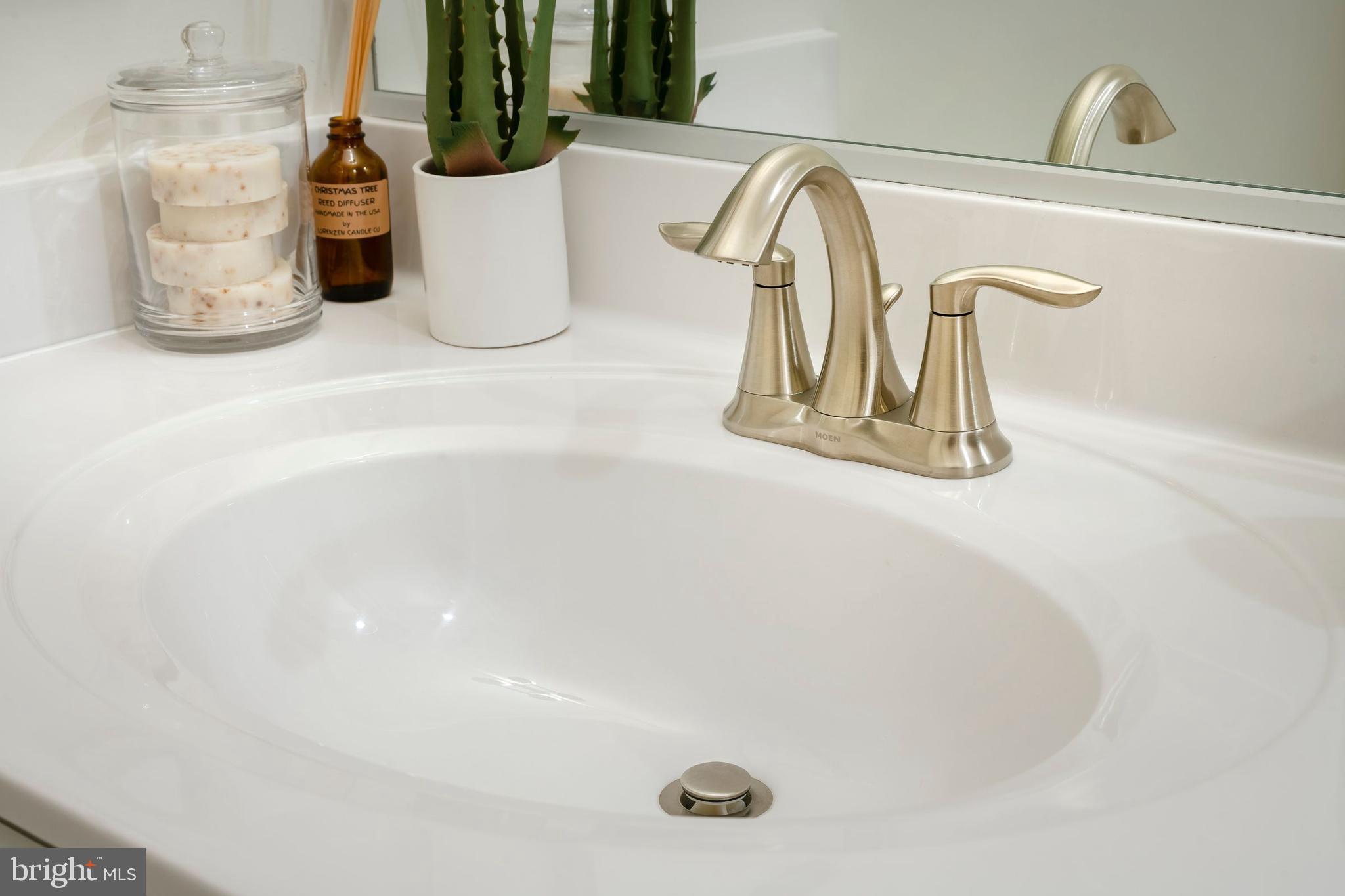 Real estate listing preview #8