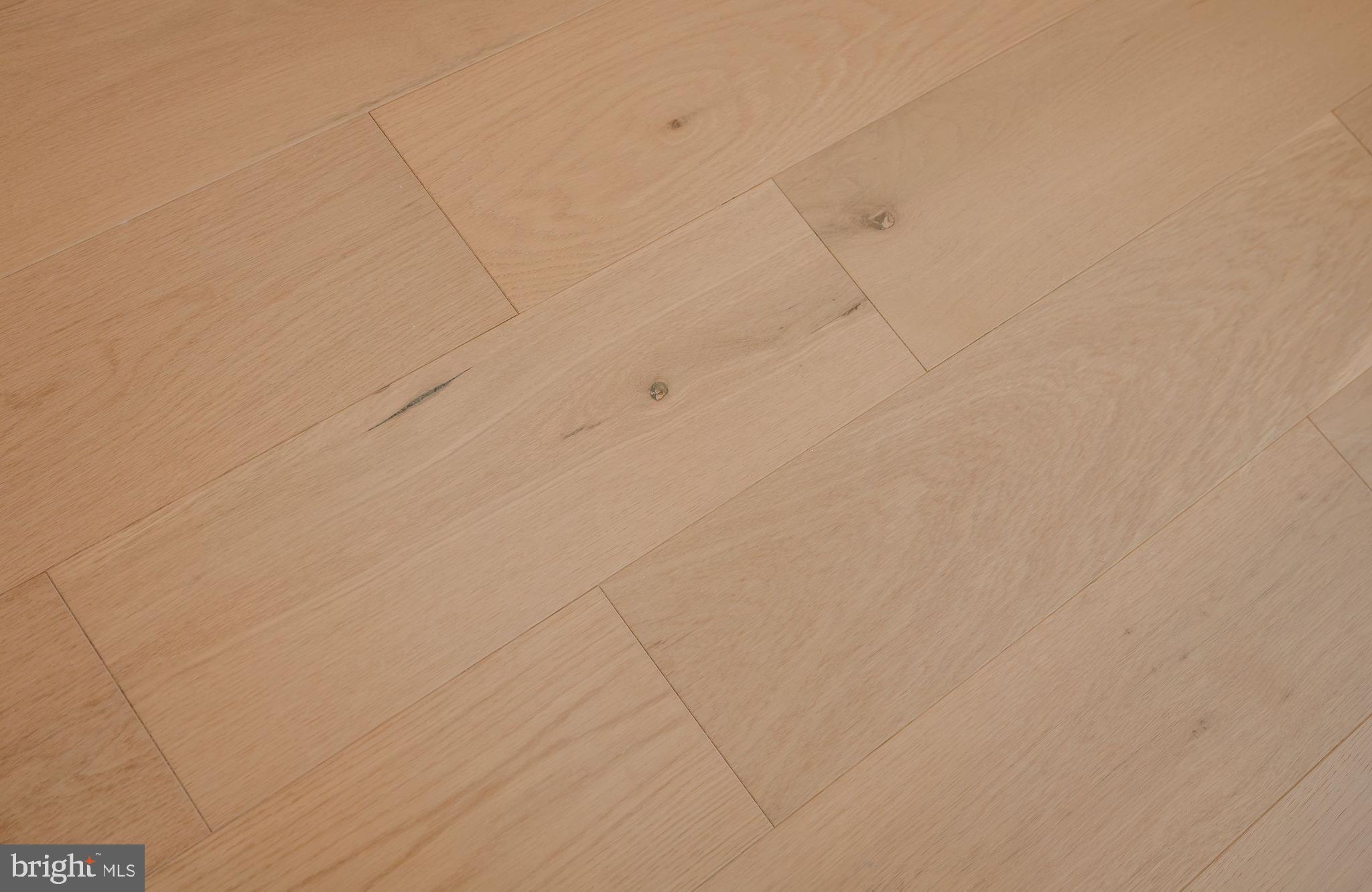 Real estate listing preview #16