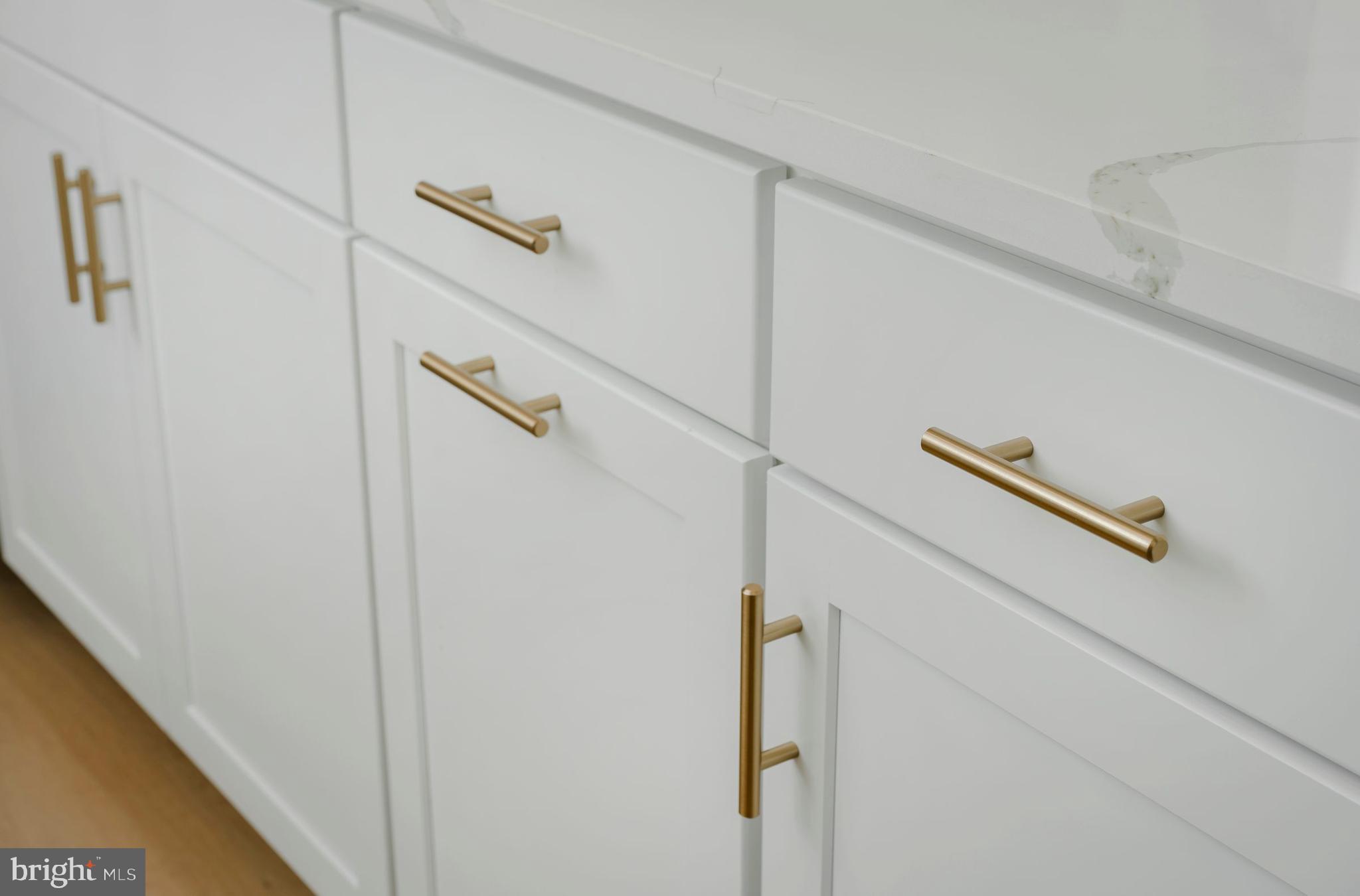 Real estate listing preview #18