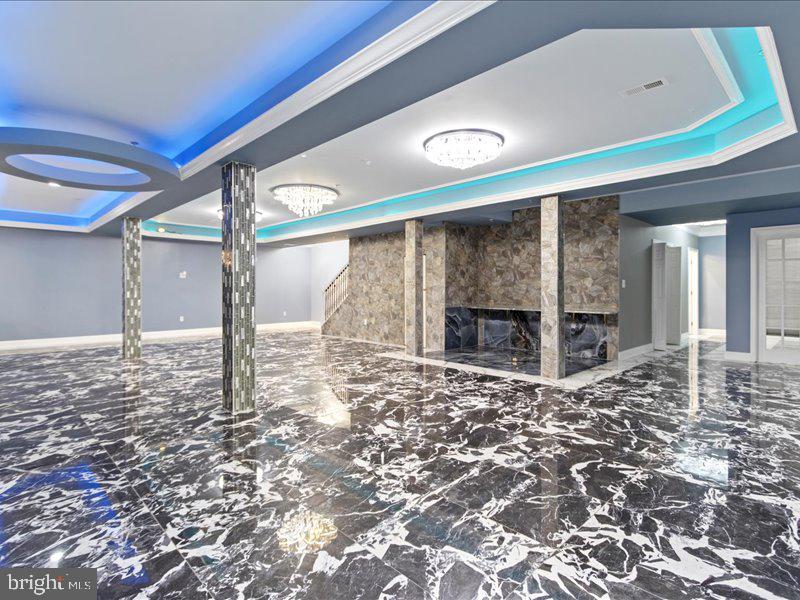 Real estate listing preview #11