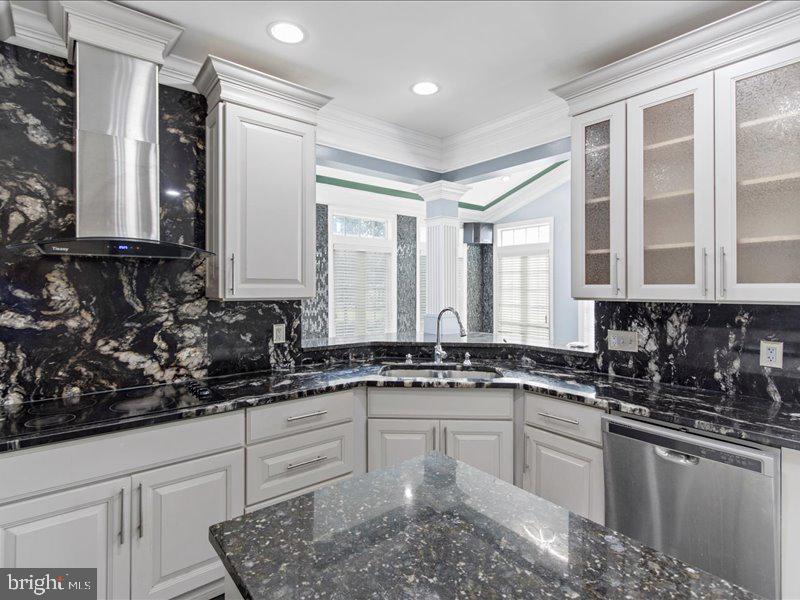 Real estate listing preview #35