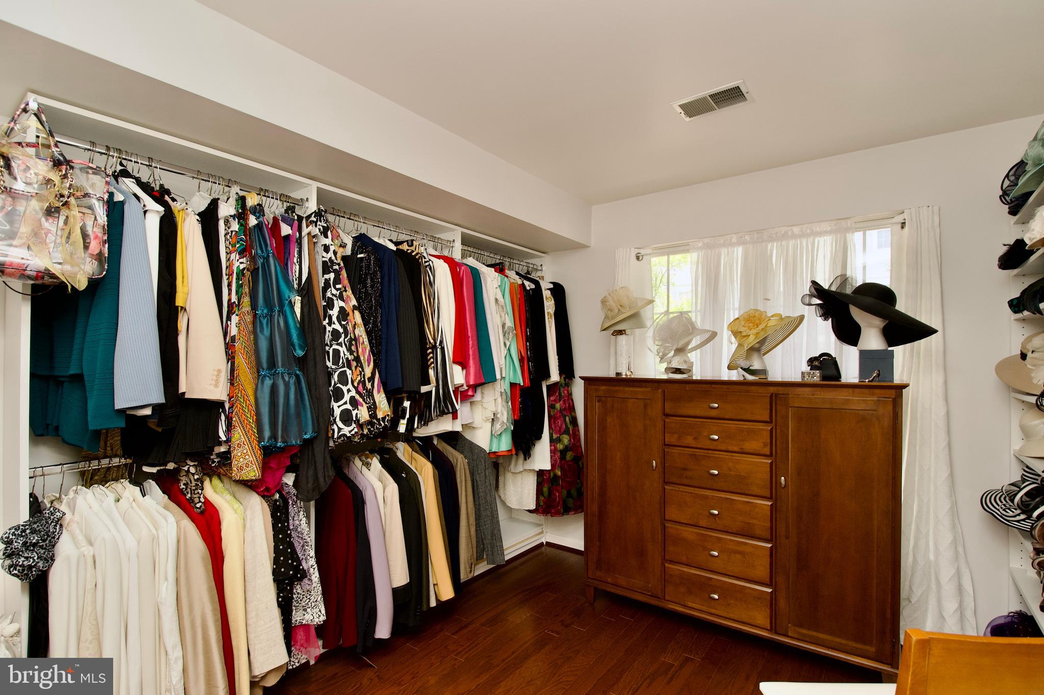 Real estate listing preview #22