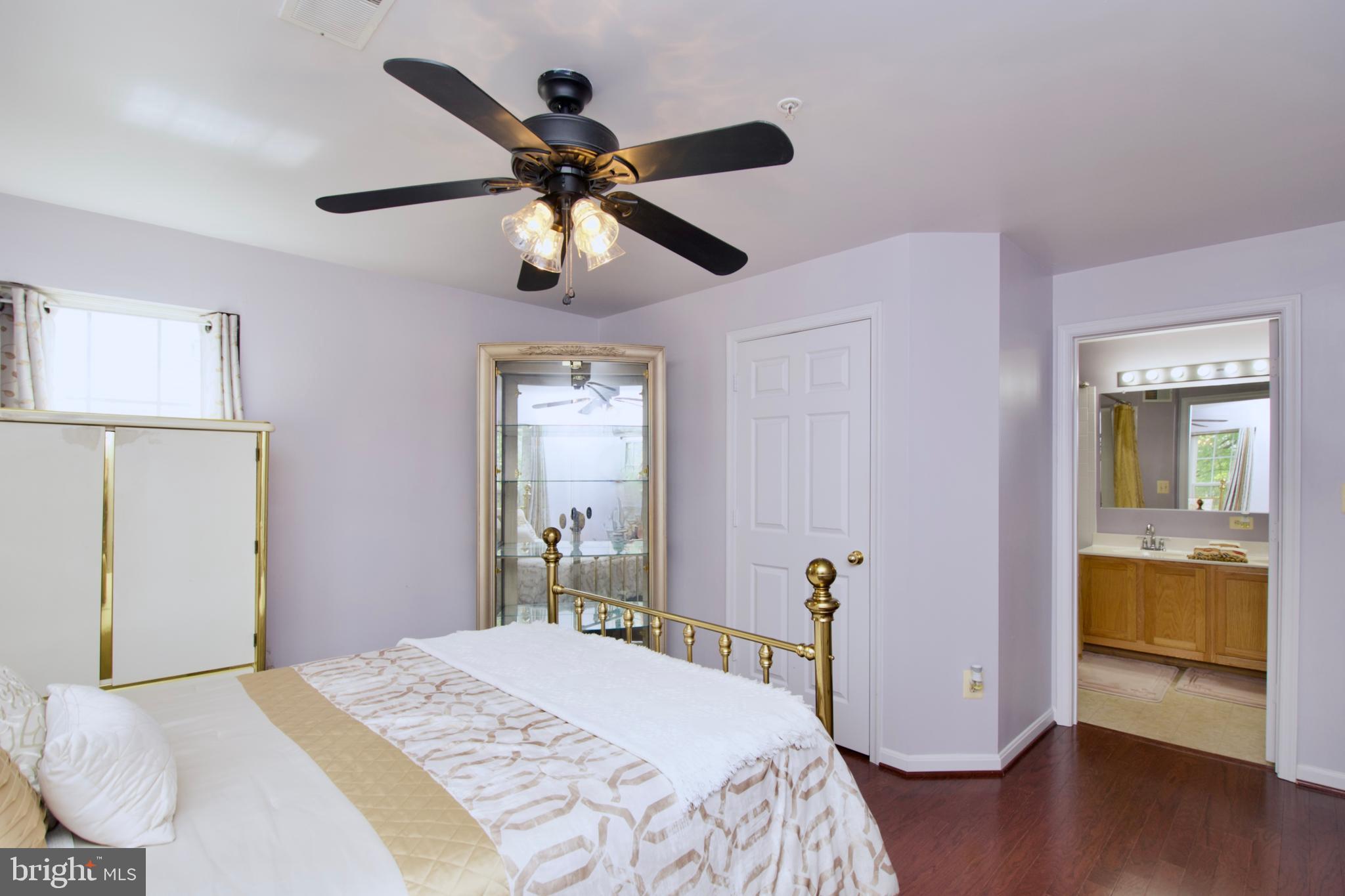 Real estate listing preview #16