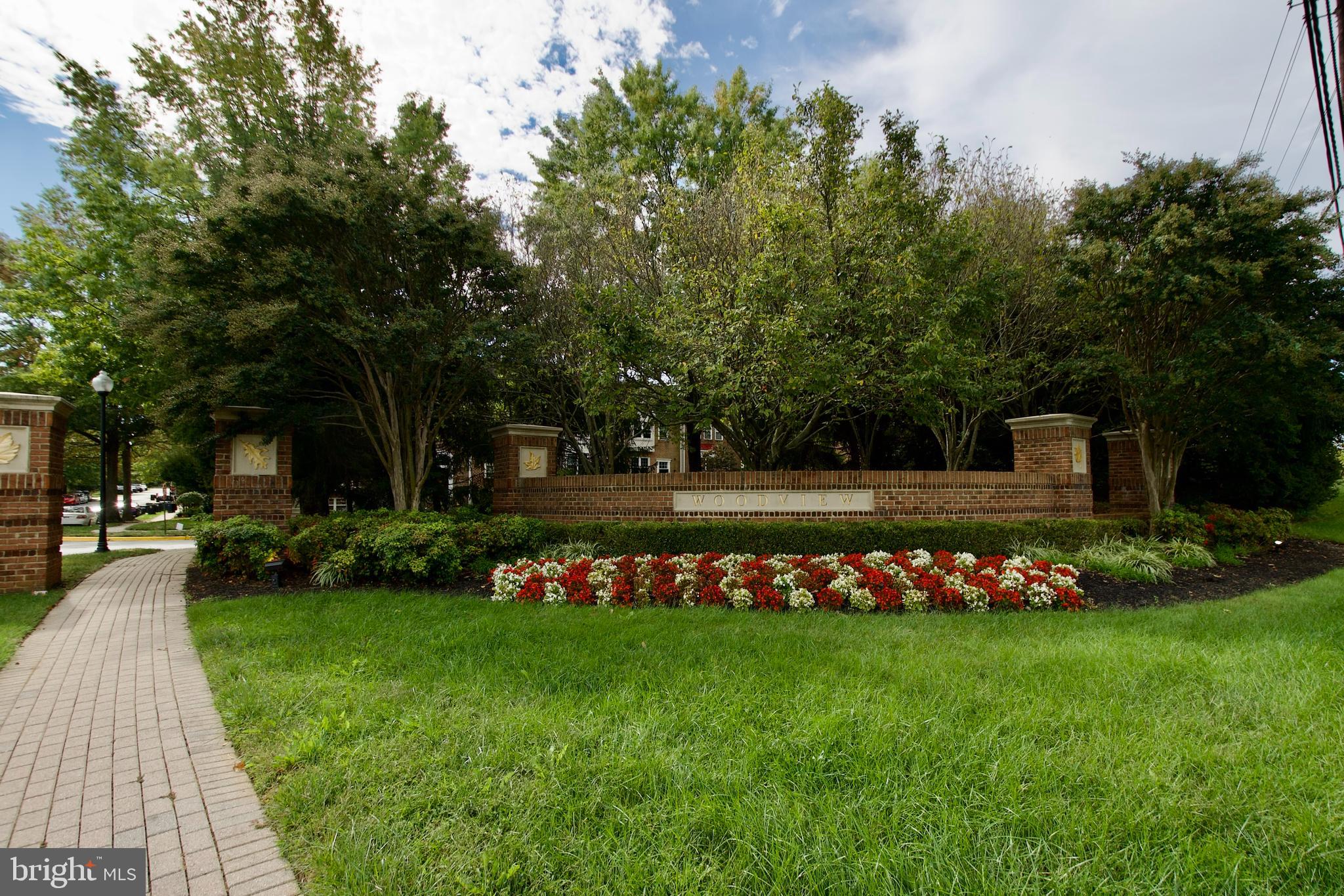 Real estate listing preview #3