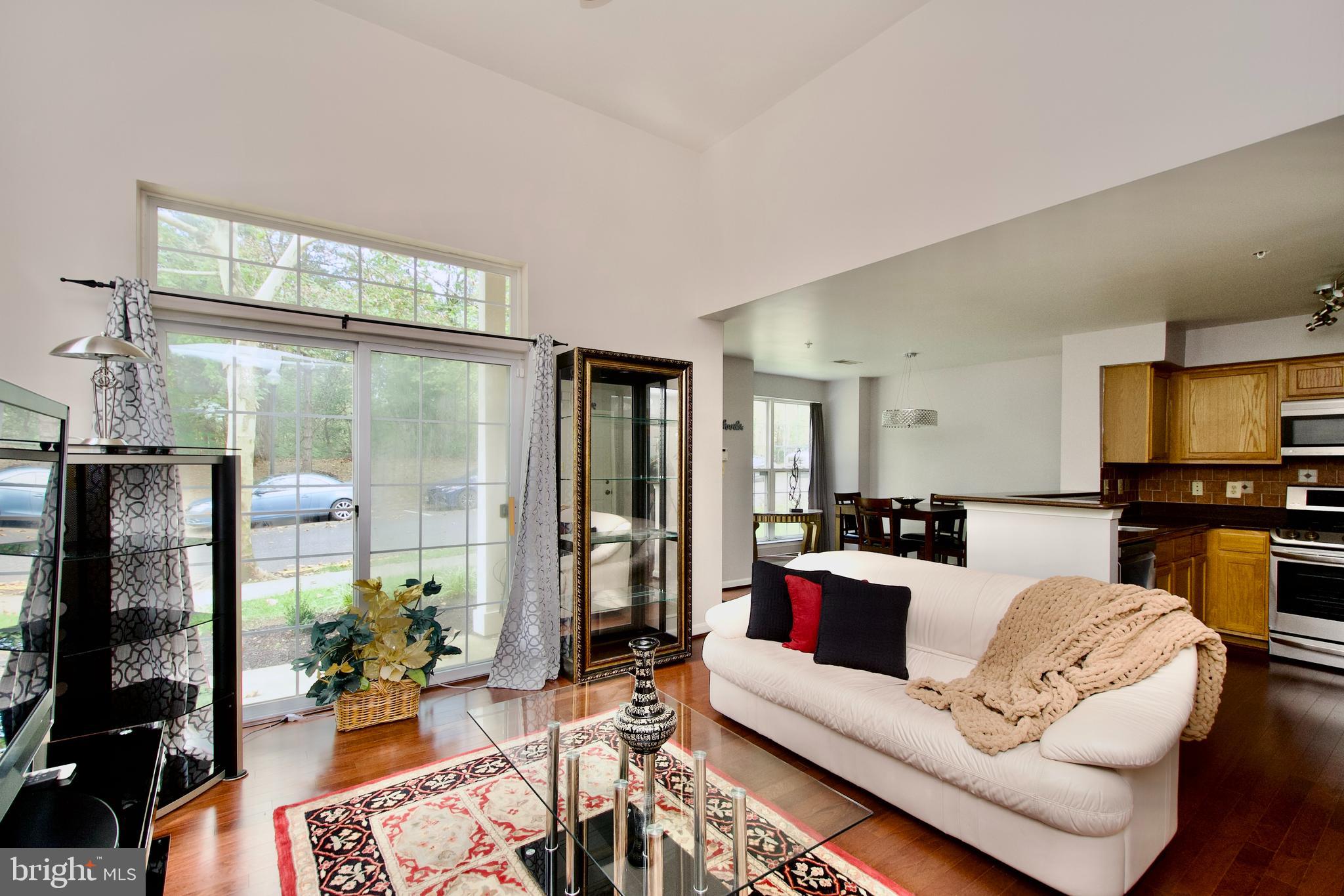 Real estate listing preview #5