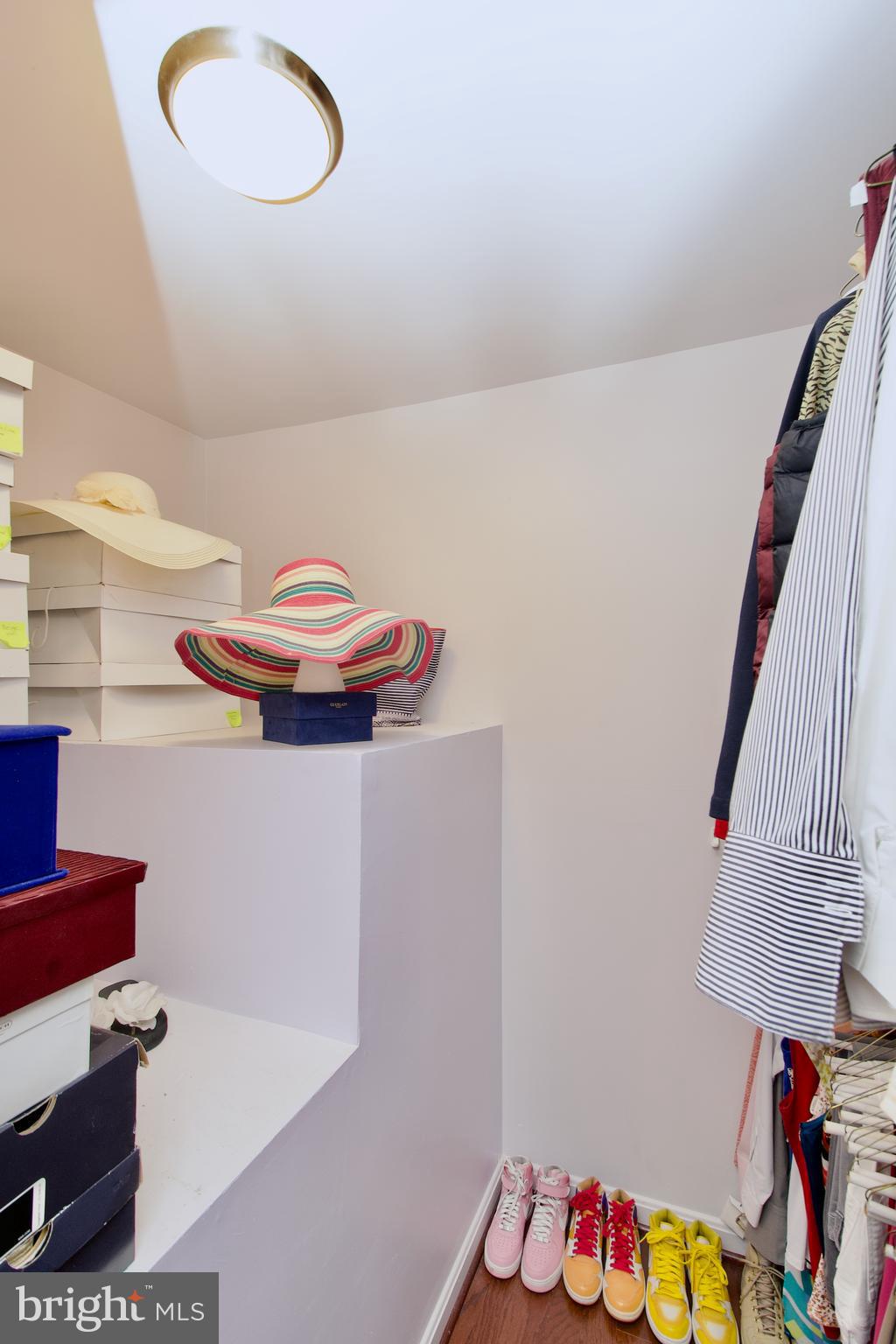 Real estate listing preview #18