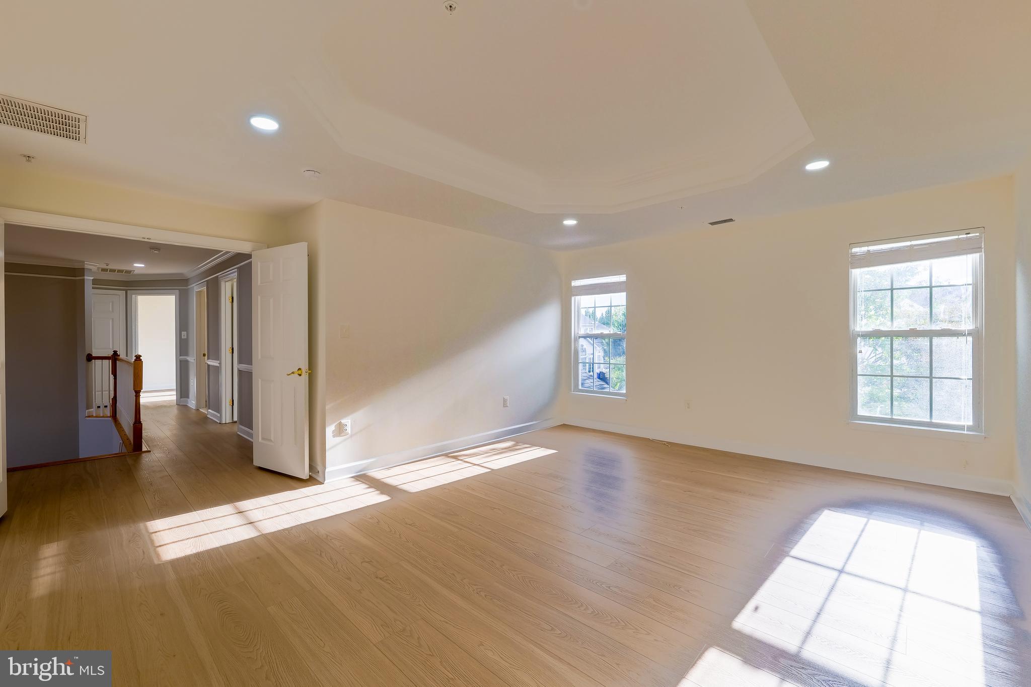 Real estate listing preview #23