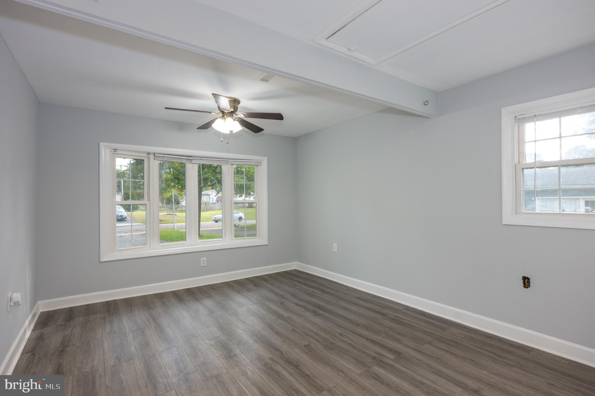 Real estate listing preview #14