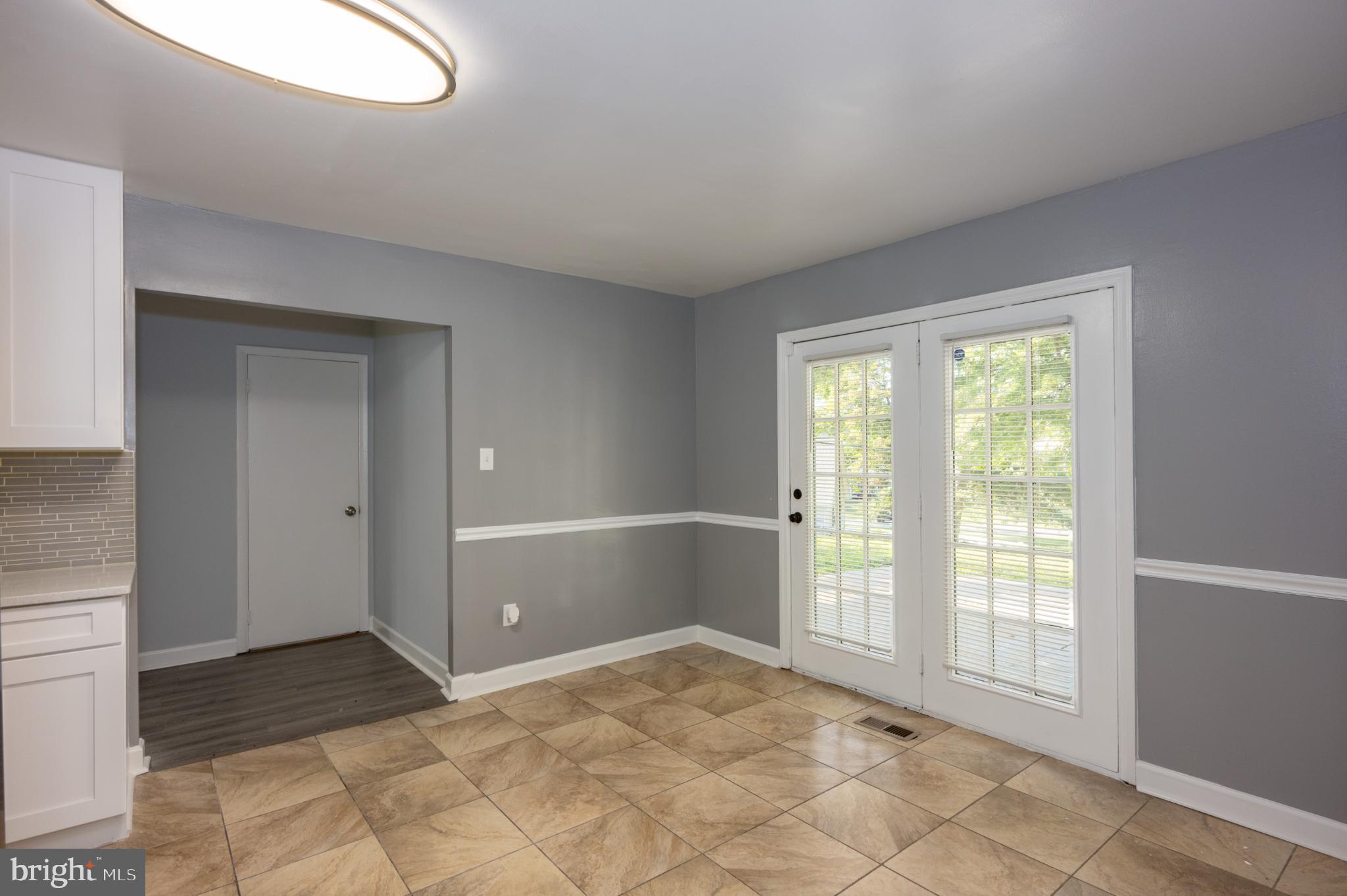 Real estate listing preview #12