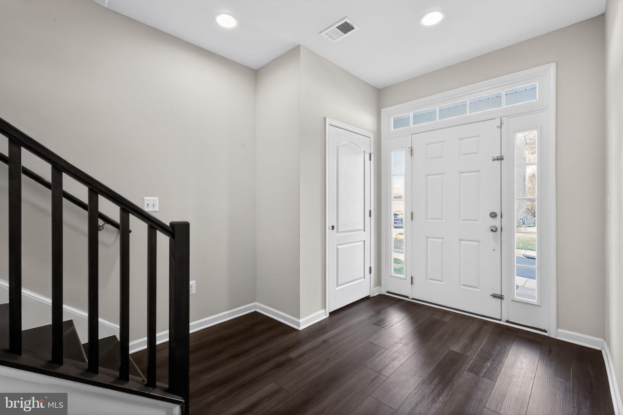 Real estate listing preview #2