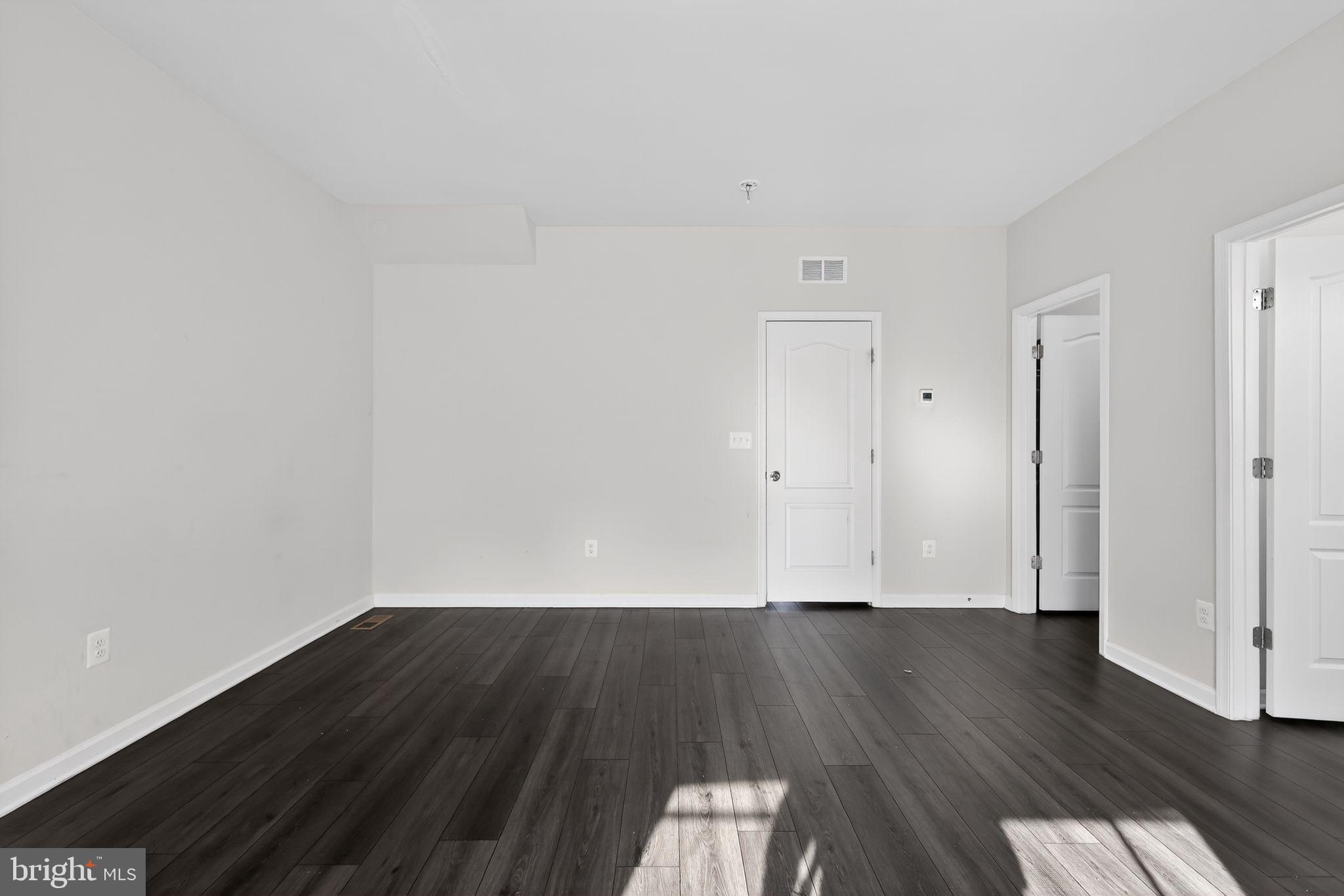 Real estate listing preview #12