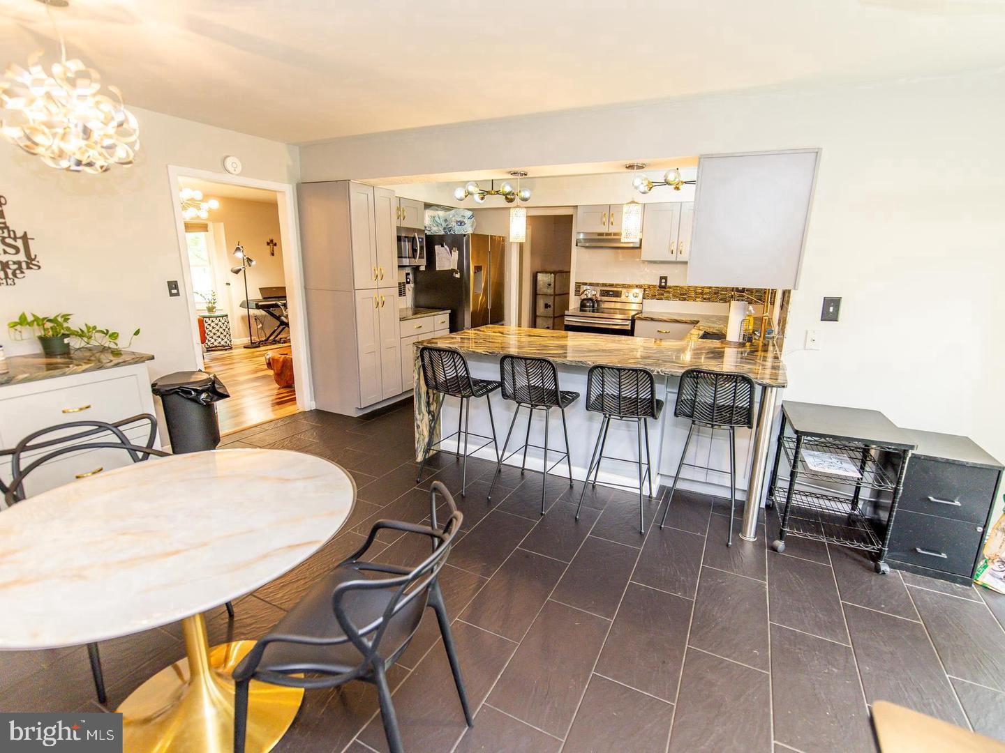 Real estate listing preview #23