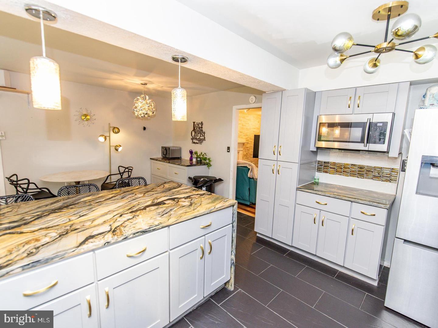 Real estate listing preview #20