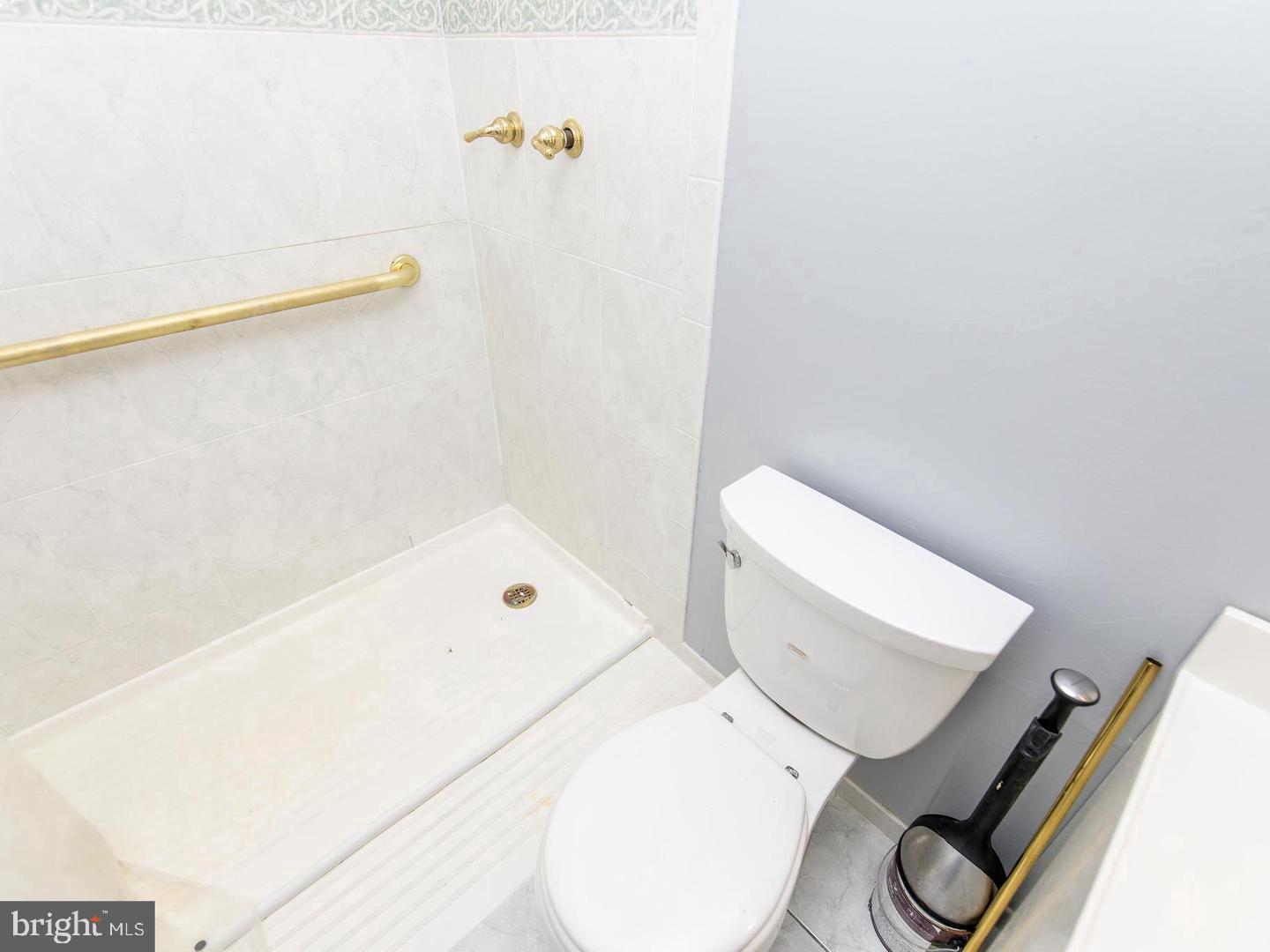 Real estate listing preview #32