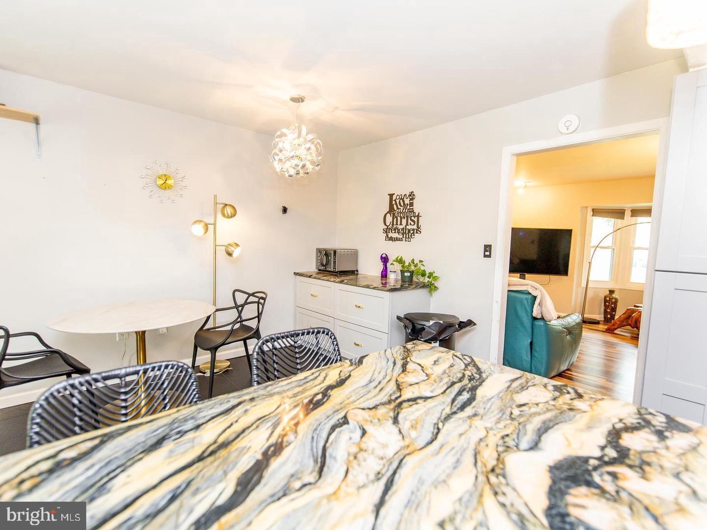 Real estate listing preview #13