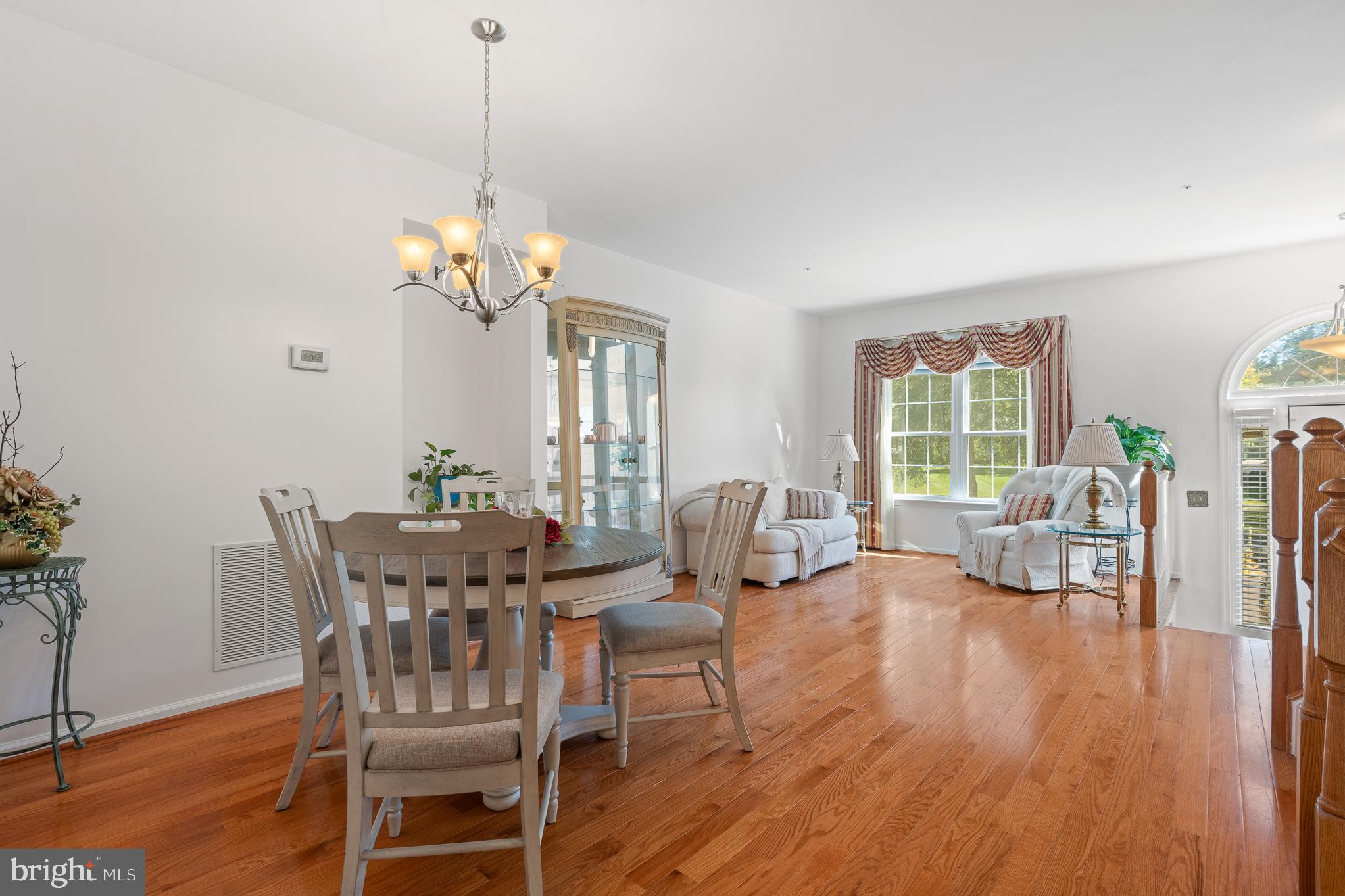 Real estate listing preview #10