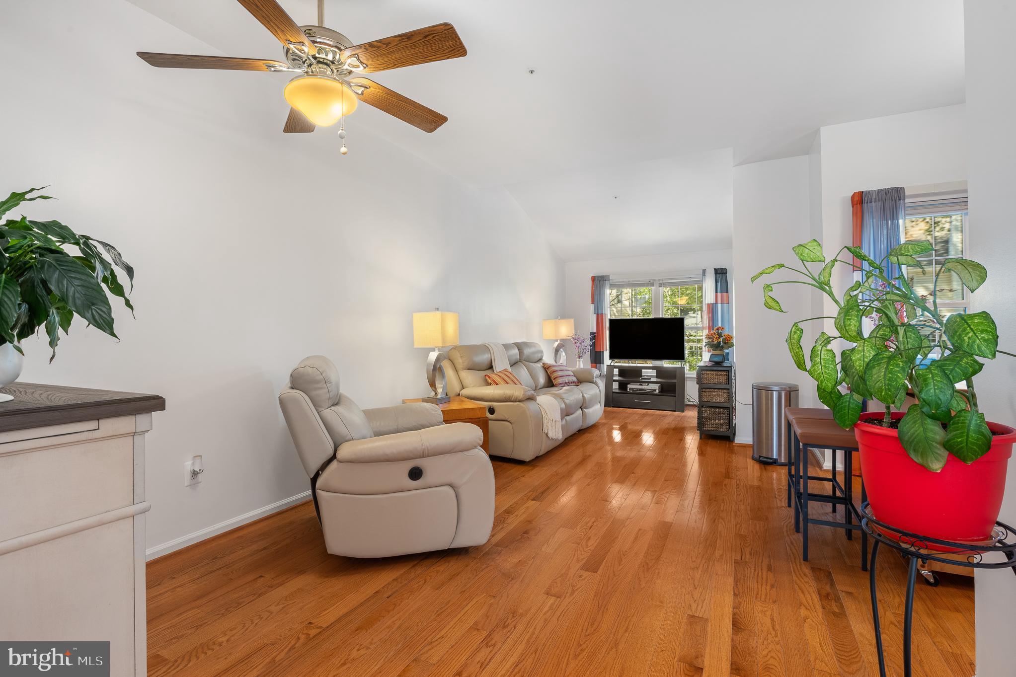 Real estate listing preview #24