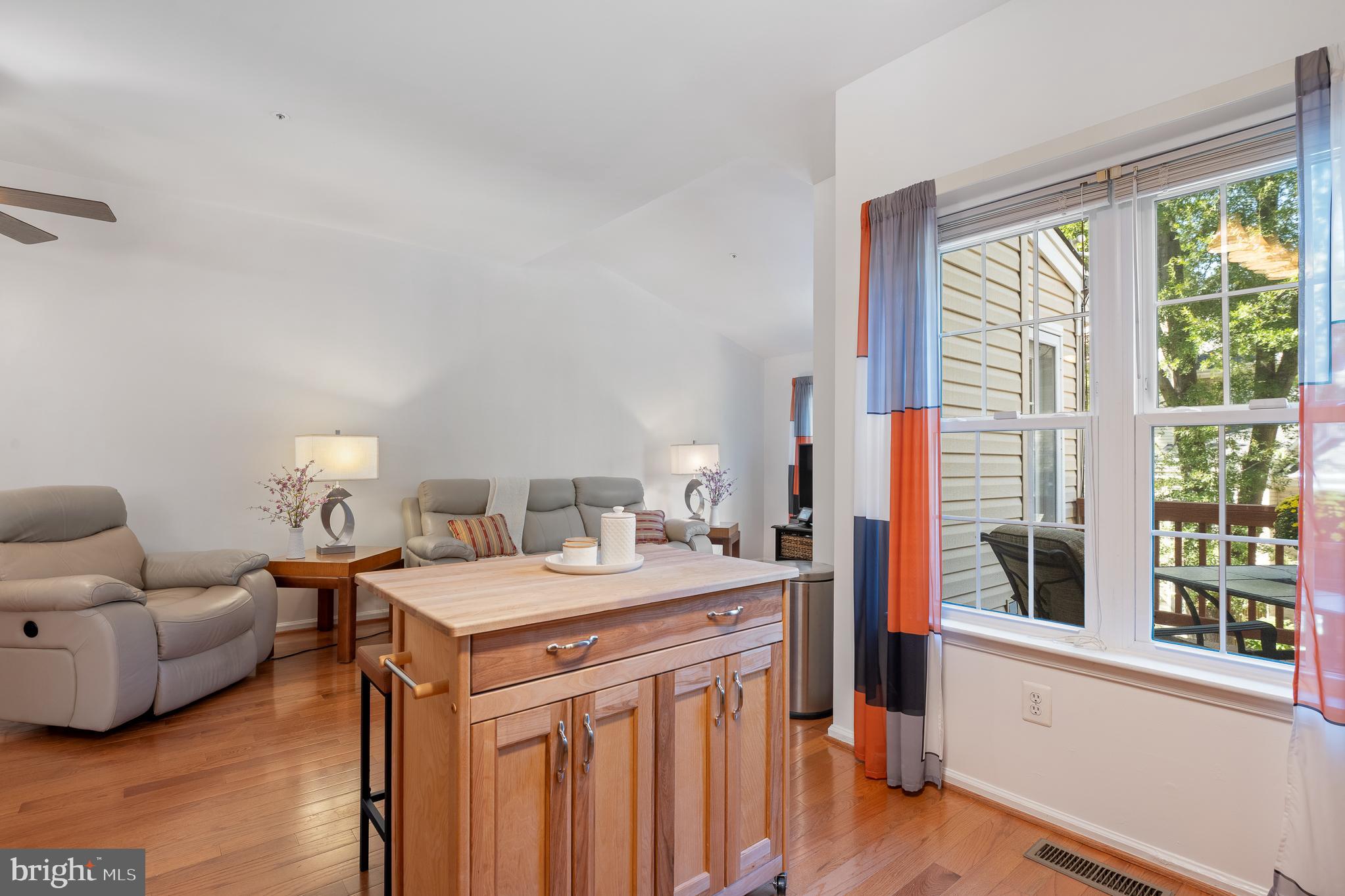 Real estate listing preview #16