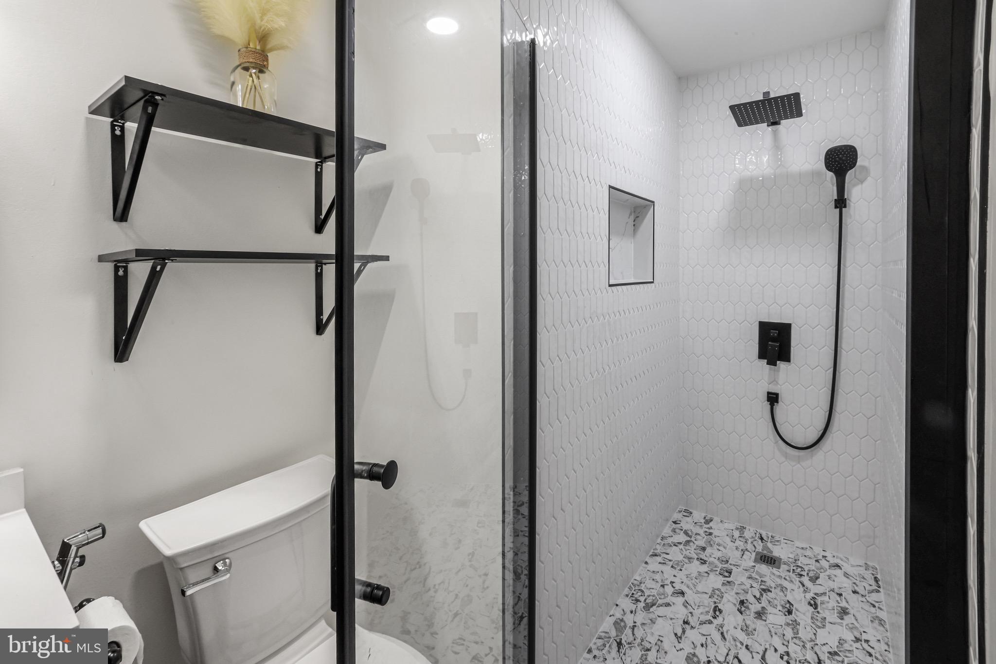 Real estate listing preview #9