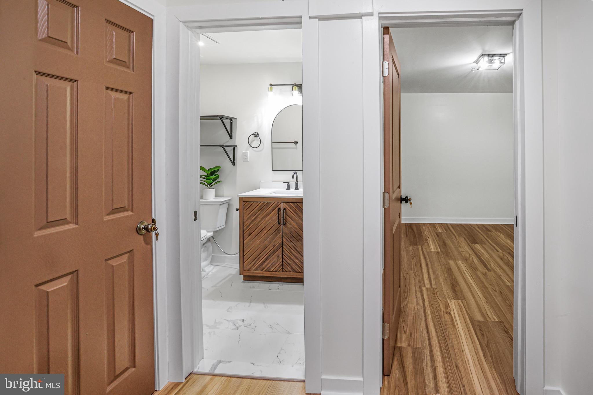 Real estate listing preview #14