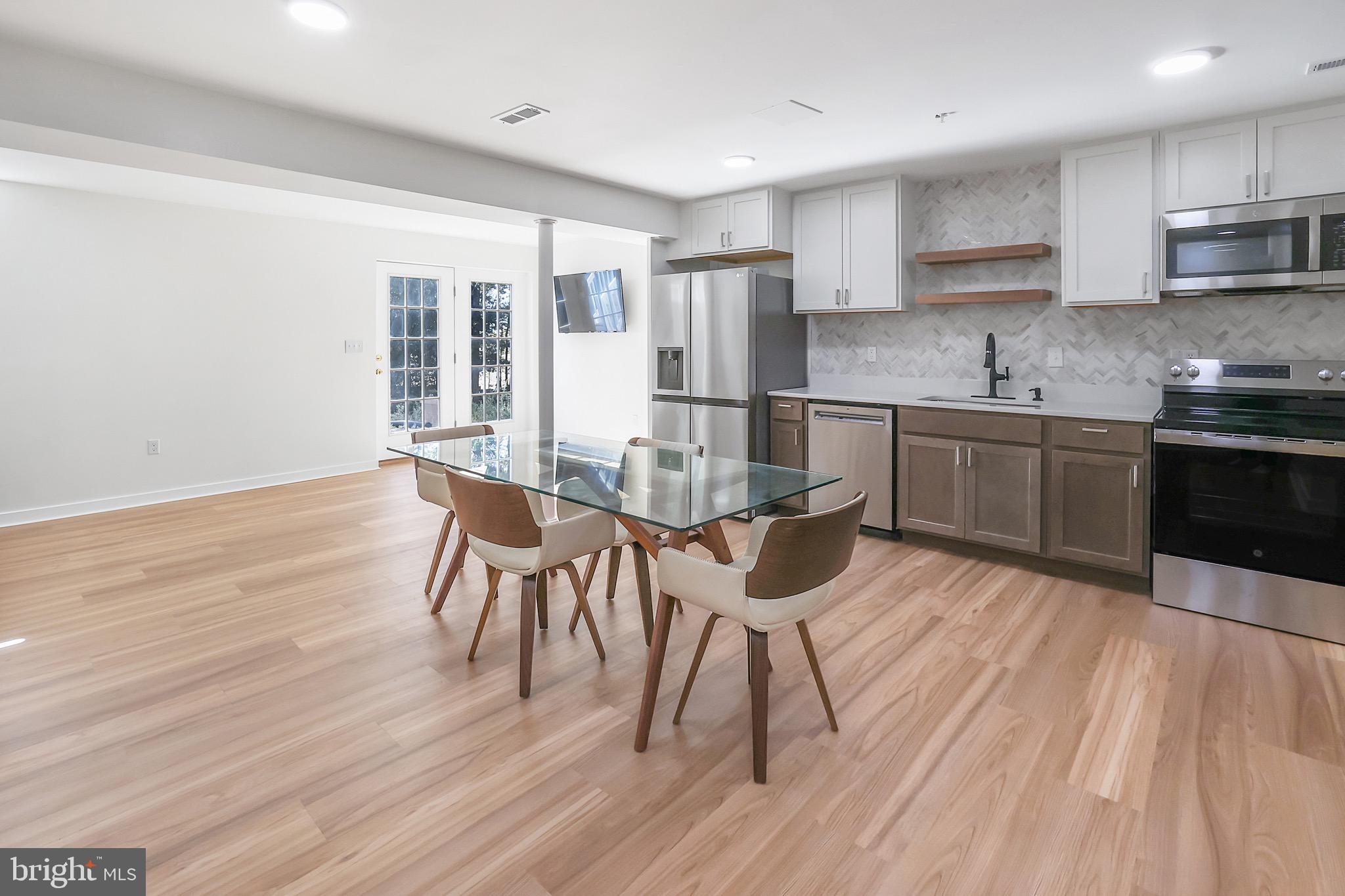 Real estate listing preview #3