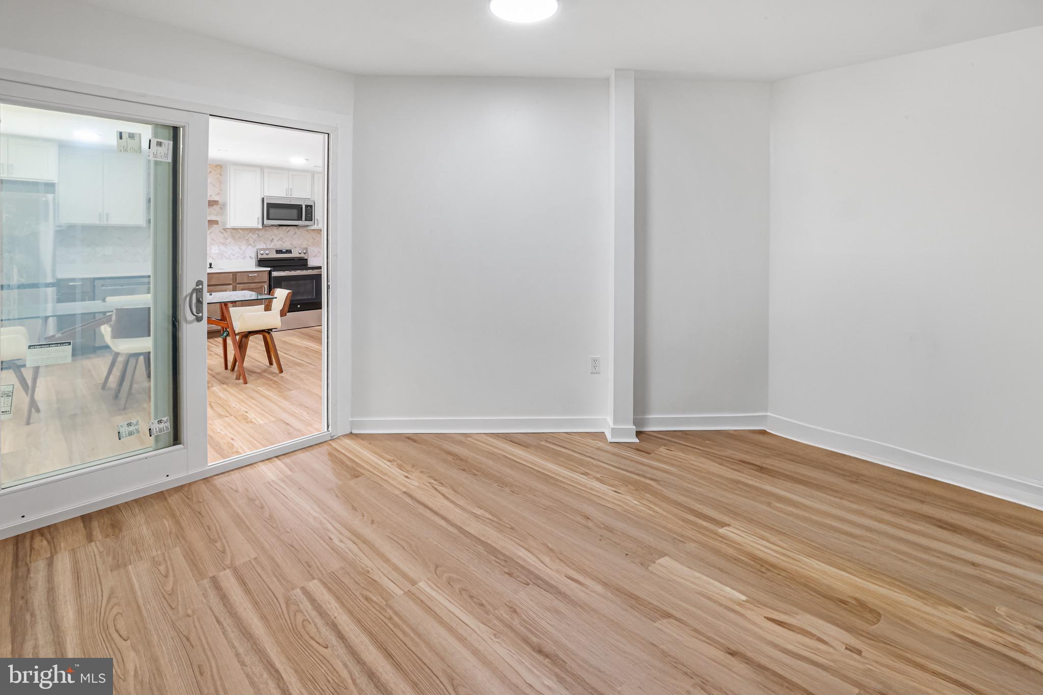 Real estate listing preview #12