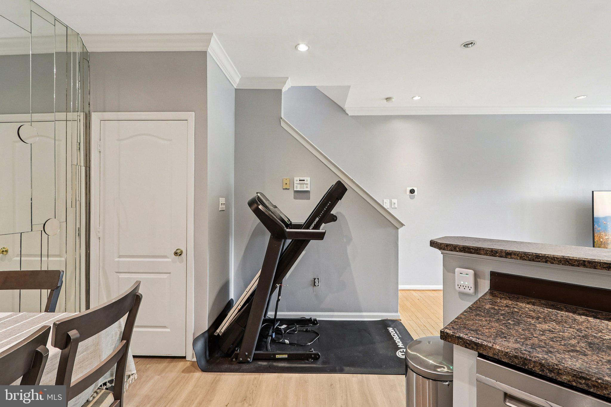 Real estate listing preview #17