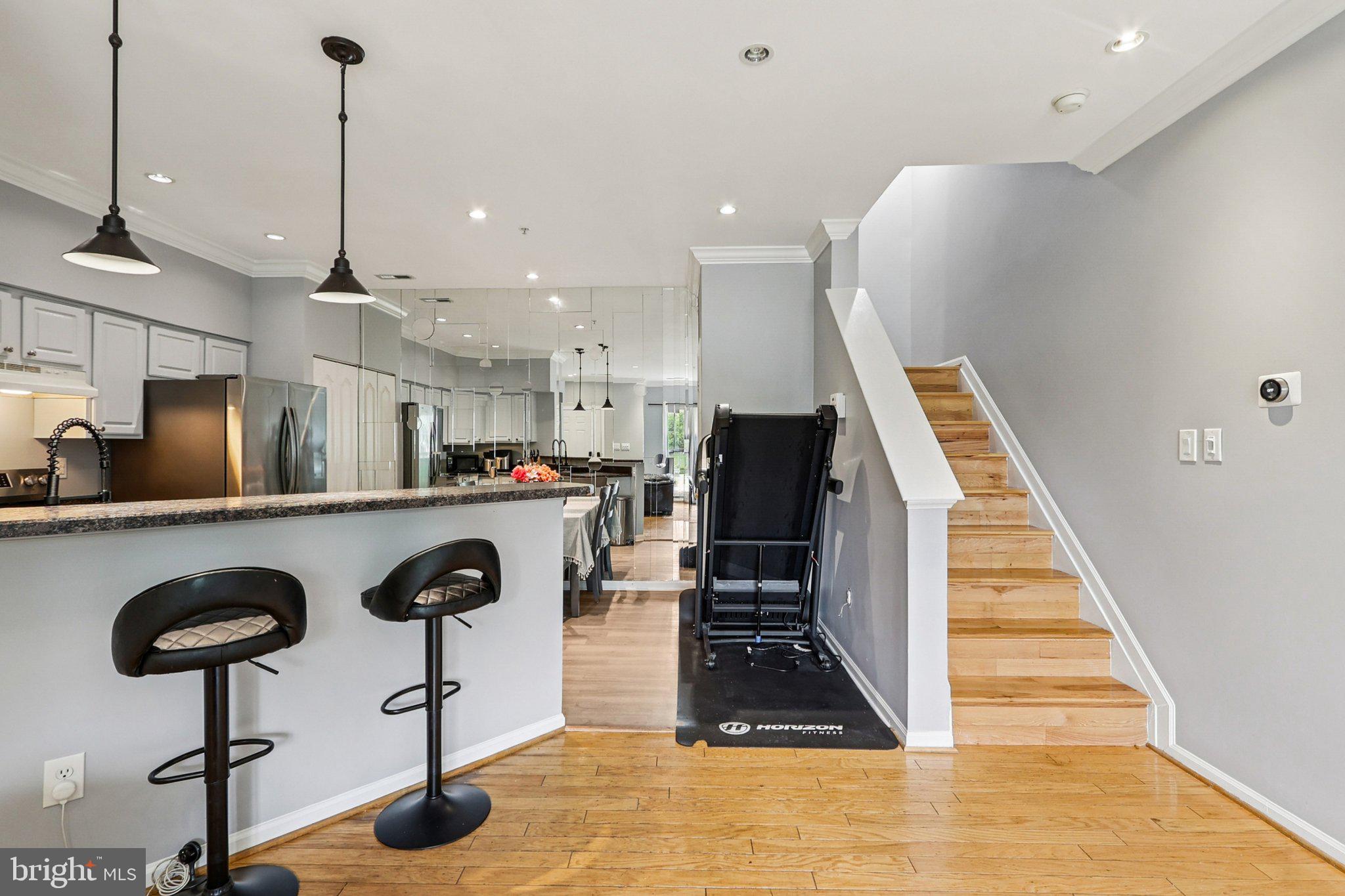 Real estate listing preview #11