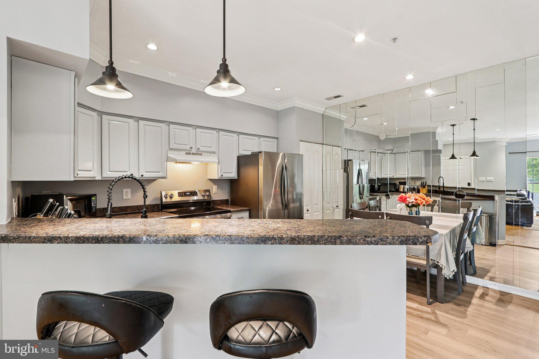 Real estate listing preview #13