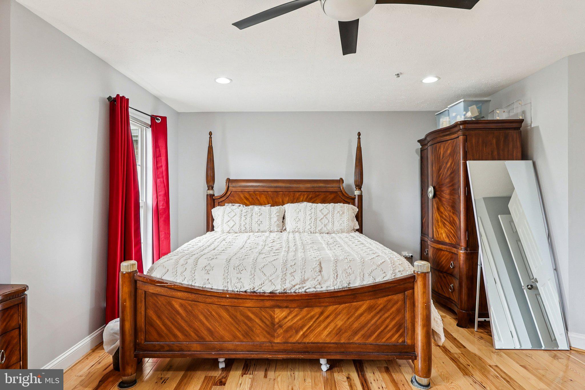 Real estate listing preview #25