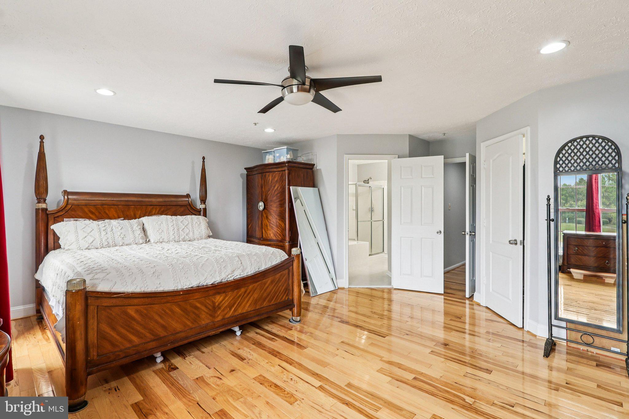 Real estate listing preview #26