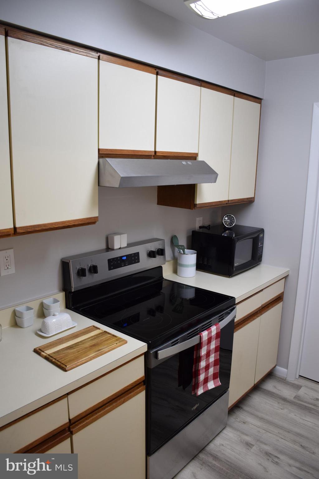 Real estate listing preview #12