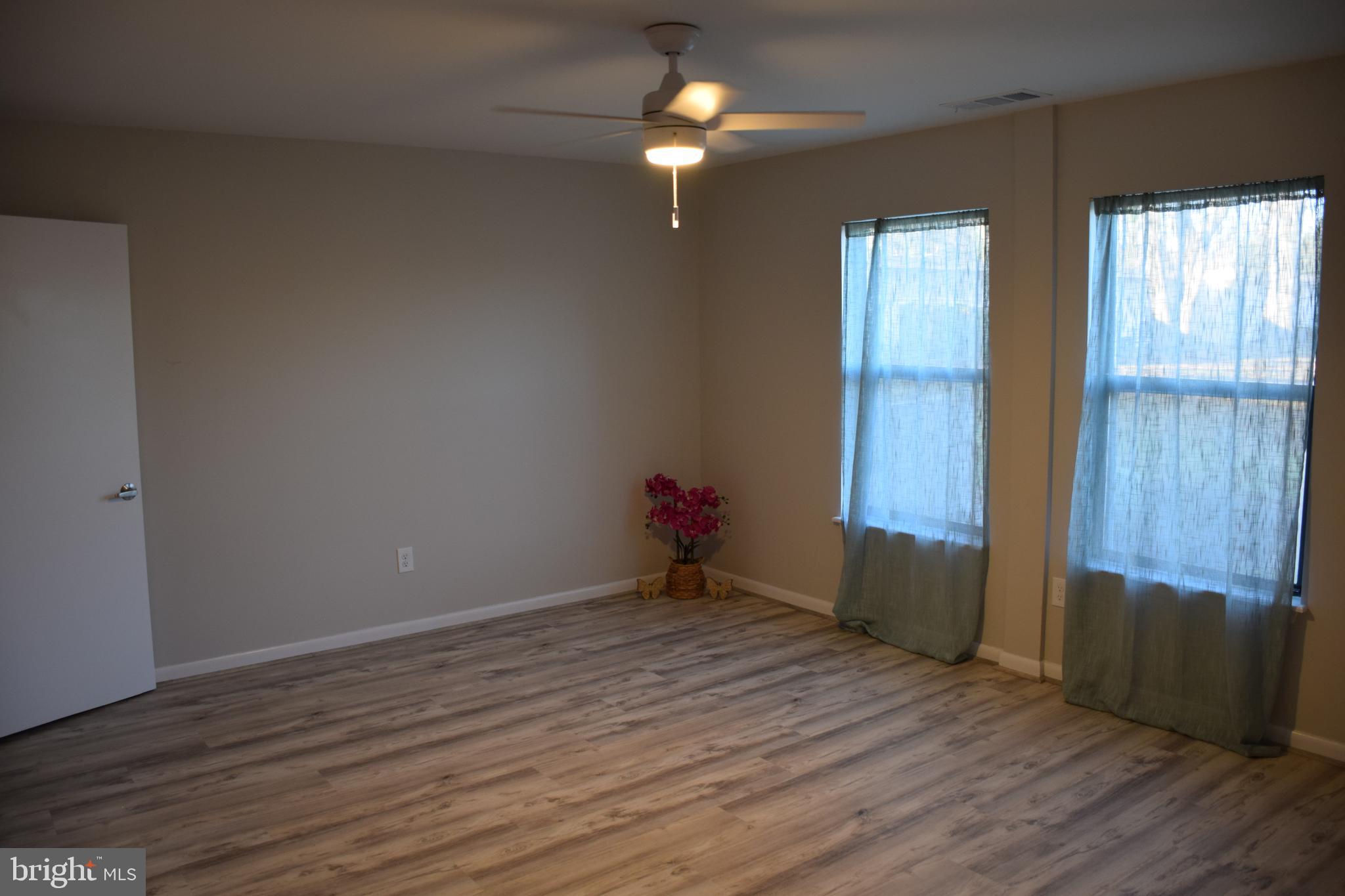 Real estate listing preview #15