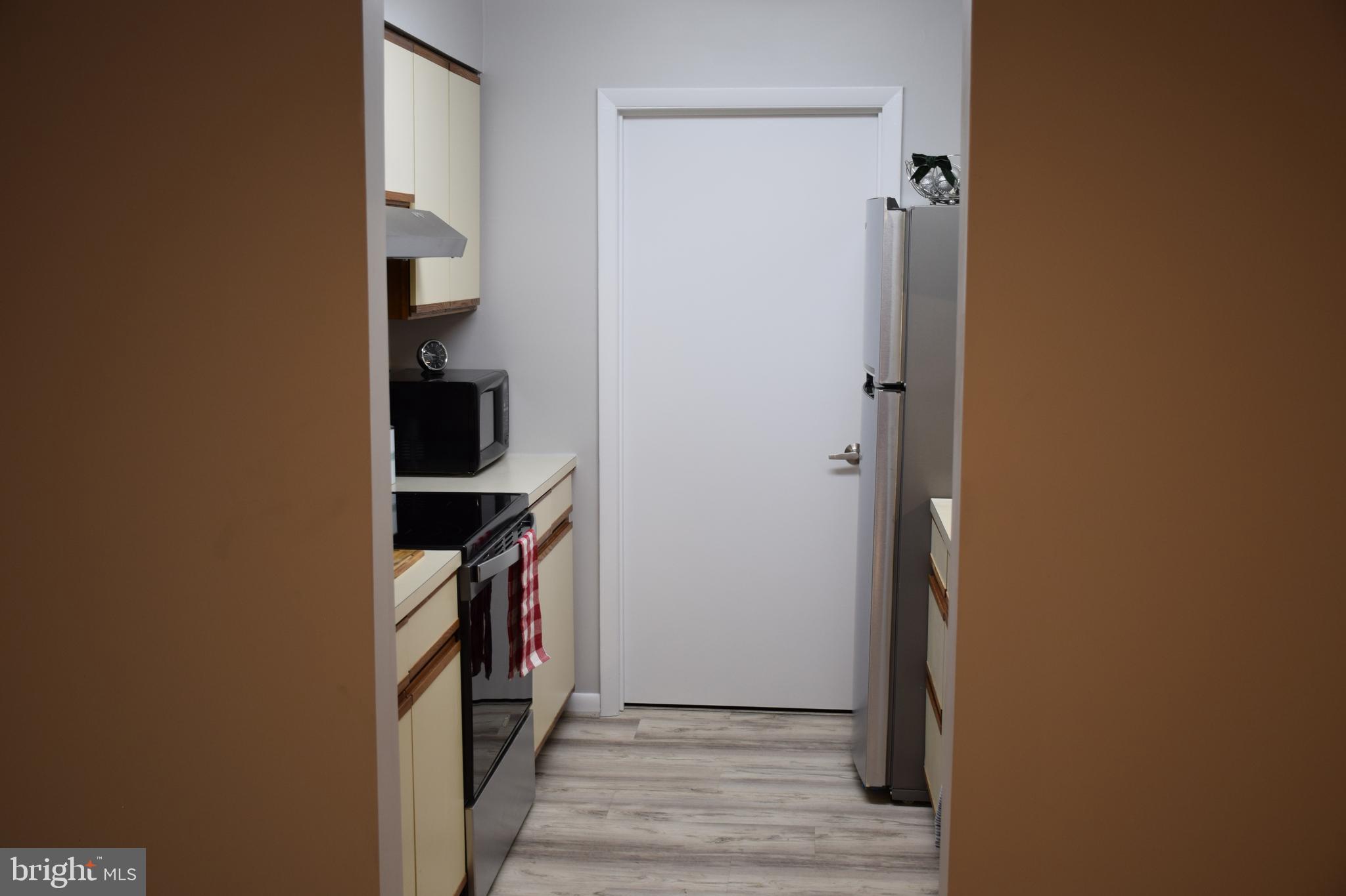 Real estate listing preview #14