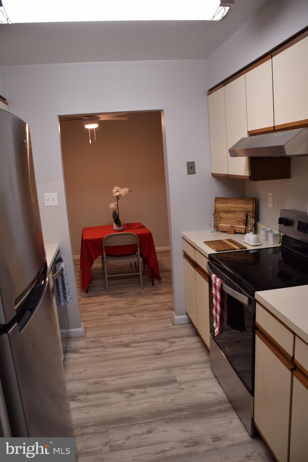 Real estate listing preview #9