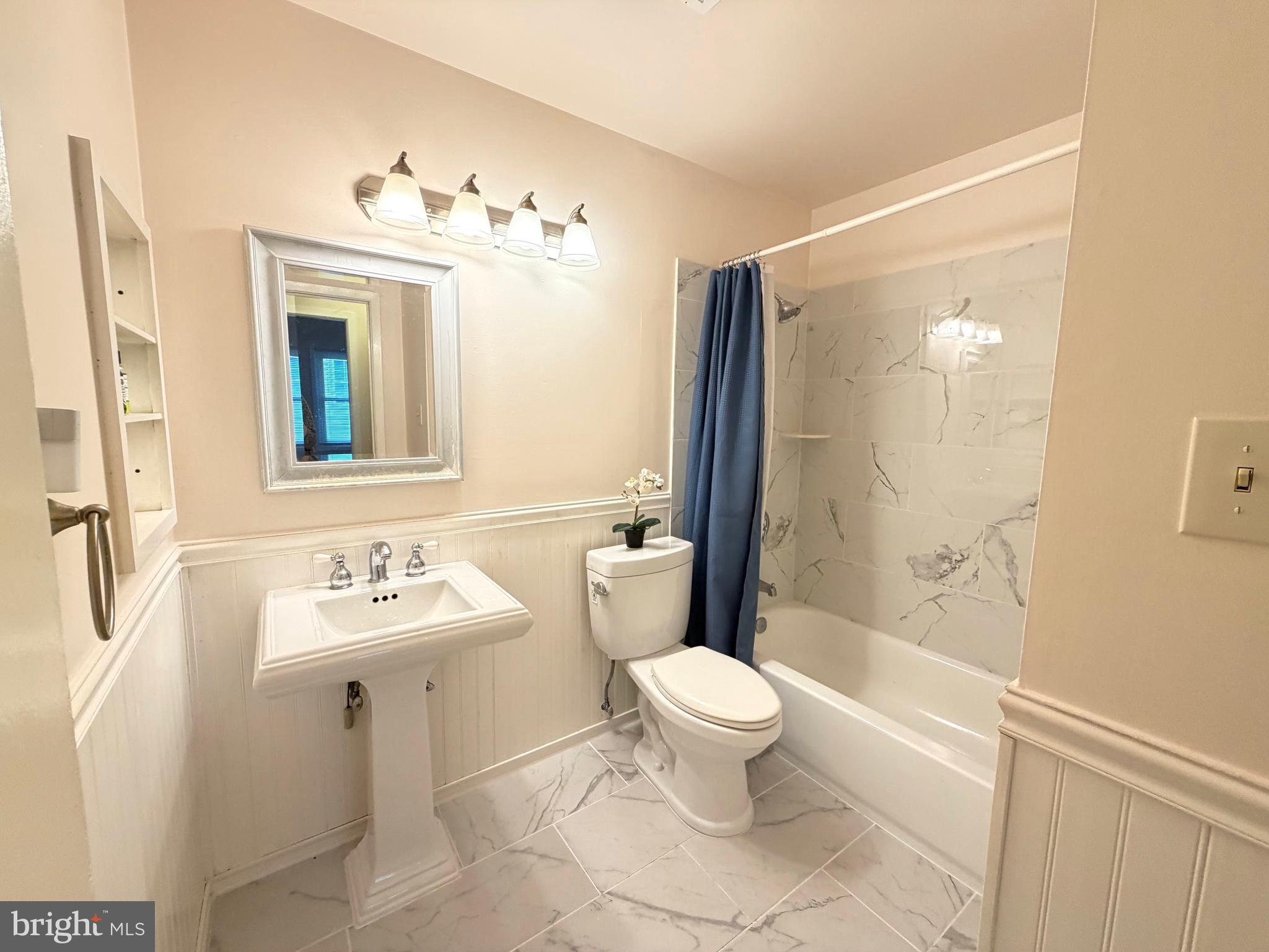 Real estate listing preview #24