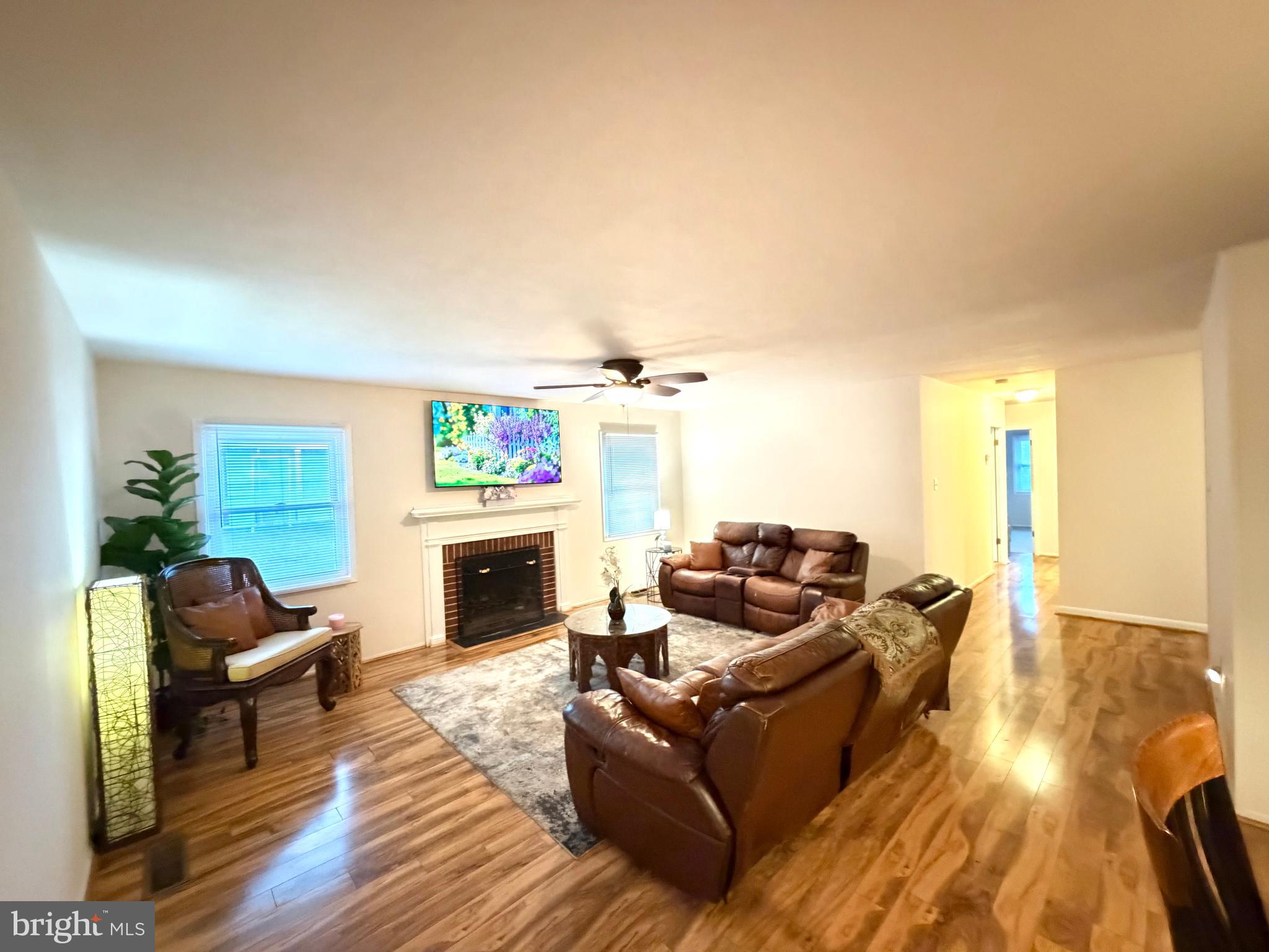 Real estate listing preview #13