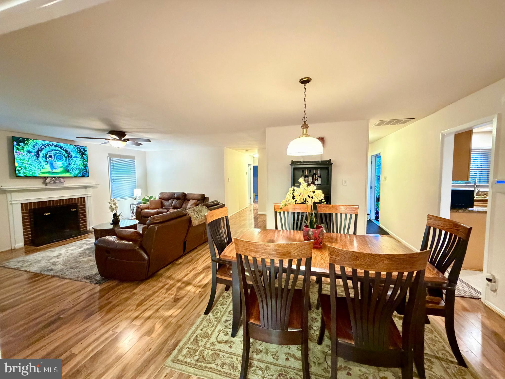 Real estate listing preview #9