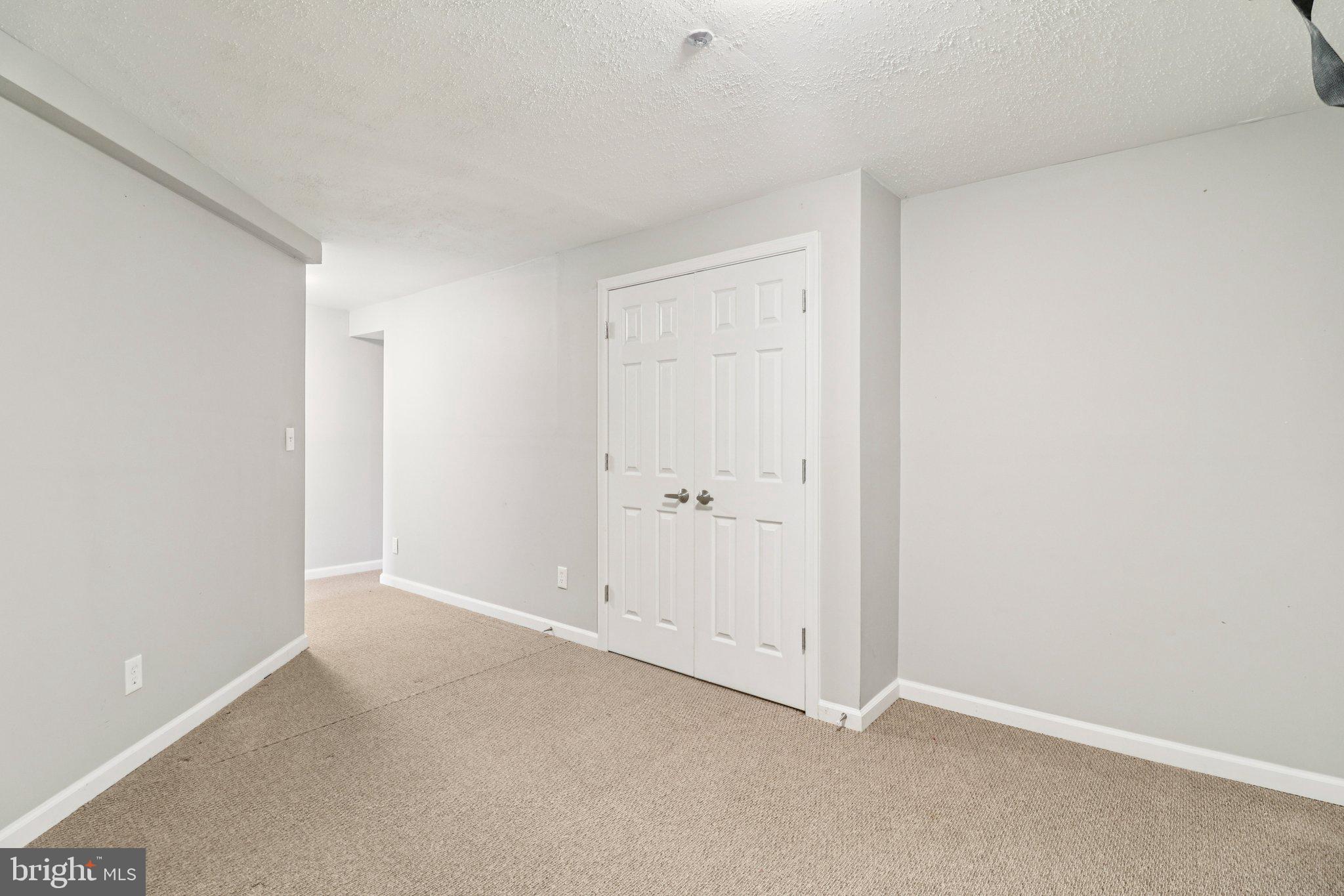 Real estate listing preview #14